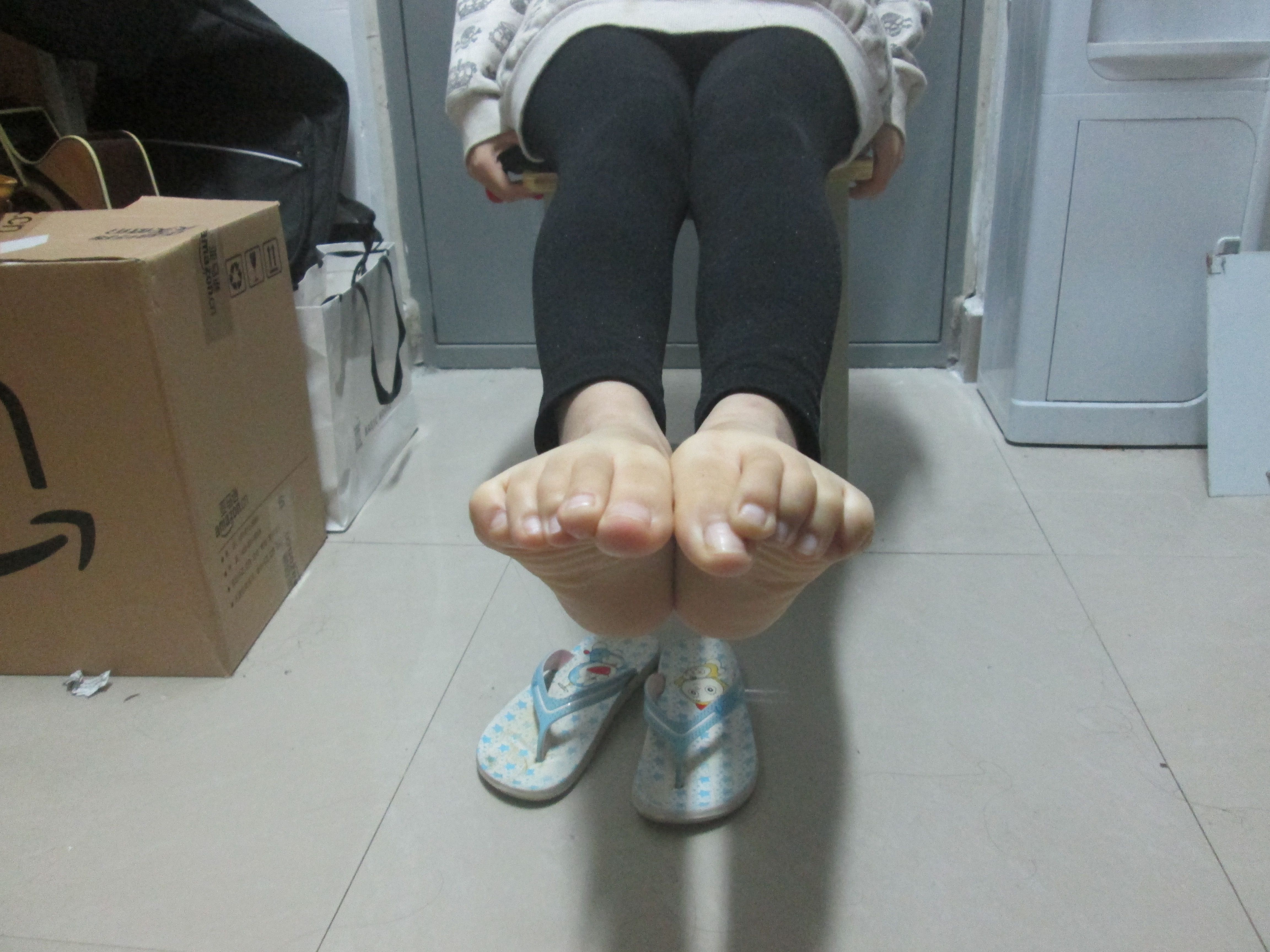 《害羞的小玟寝室越拍》作品图