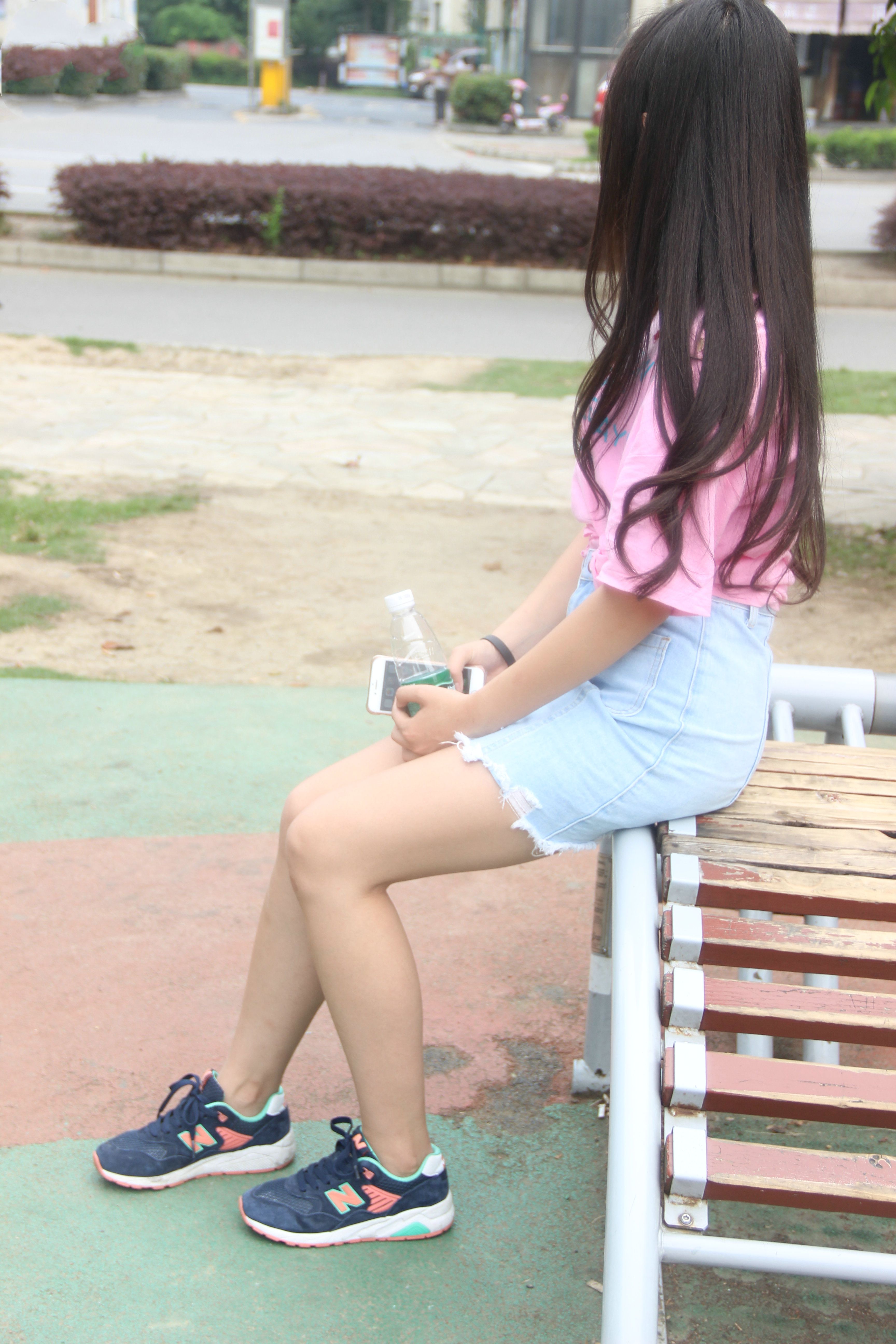 《发黄的酸臭棉袜脚》作品图