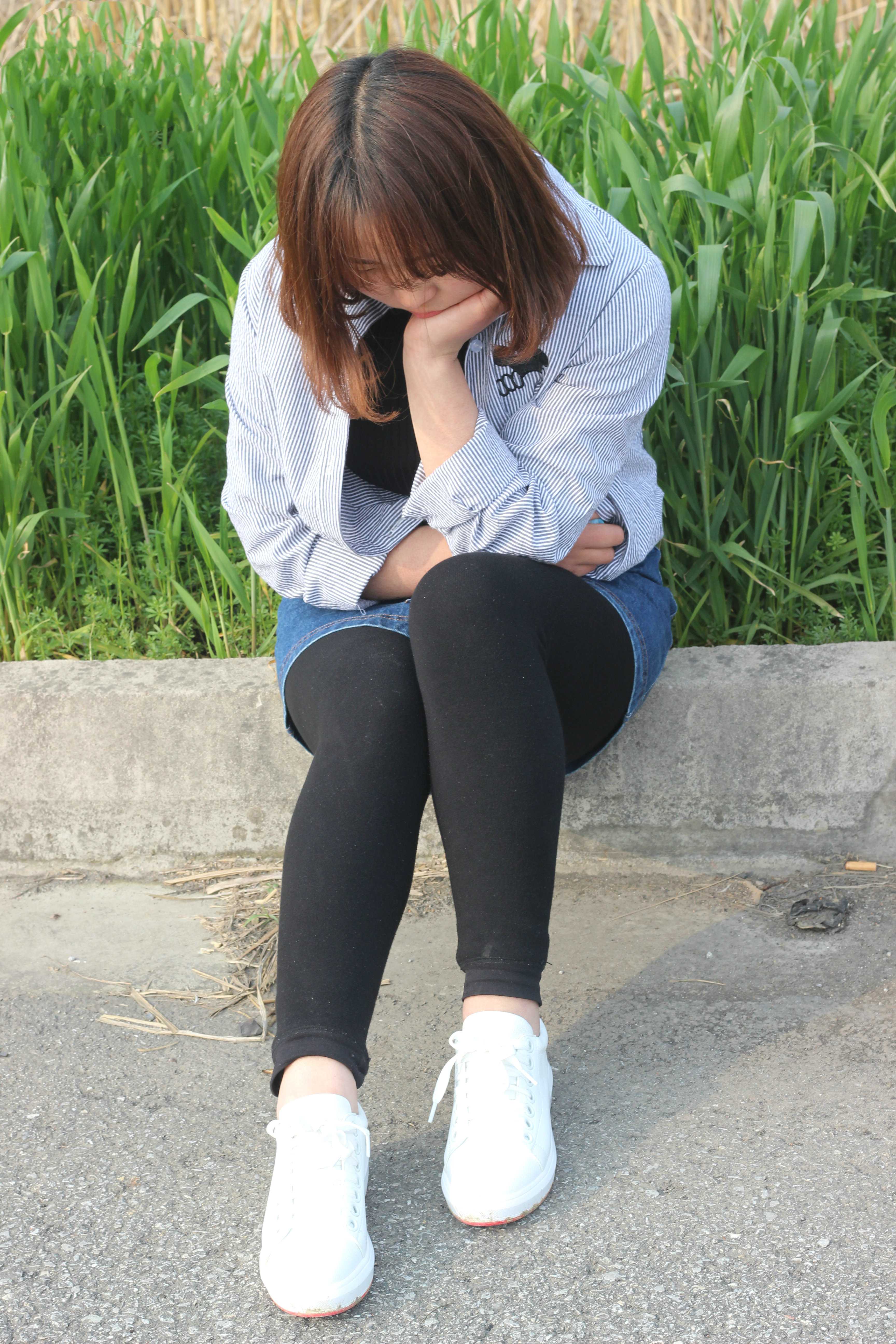 《邻班肉肉少女船袜脚丫》作品图