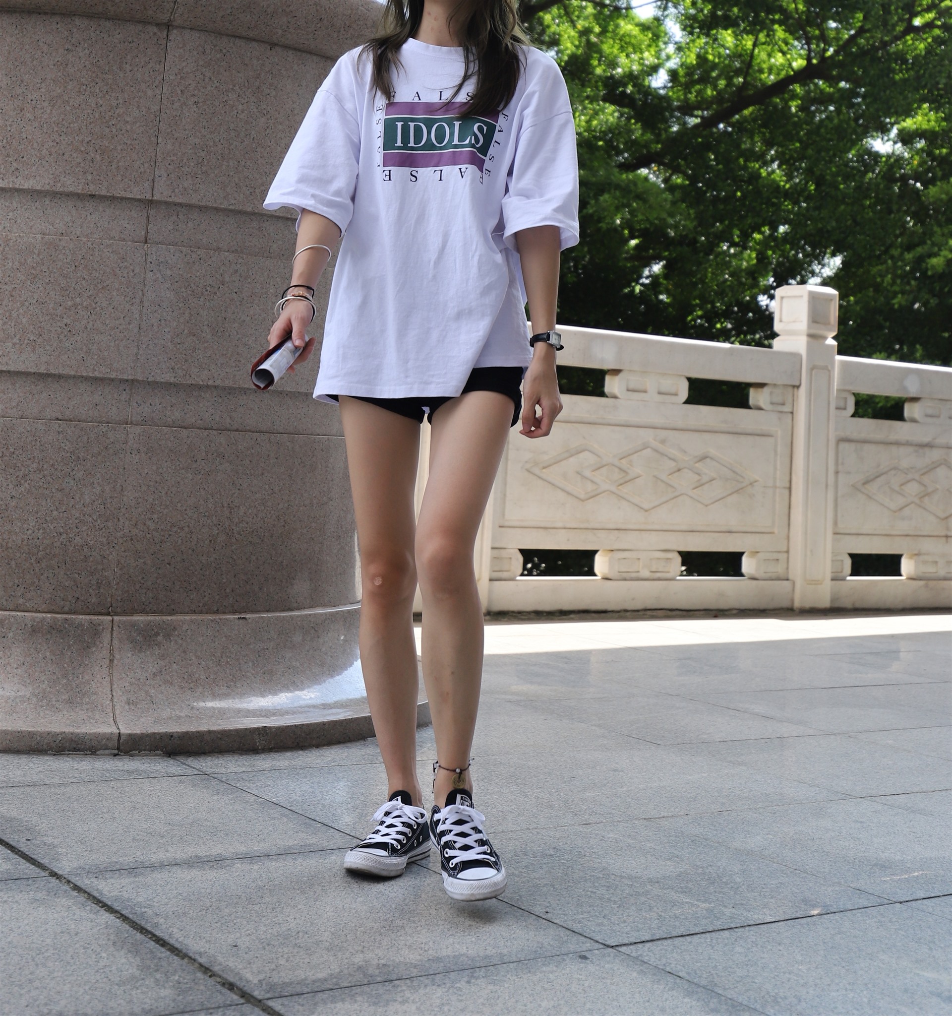 《长腿学姐船袜の裸足骑小黄车》作品图