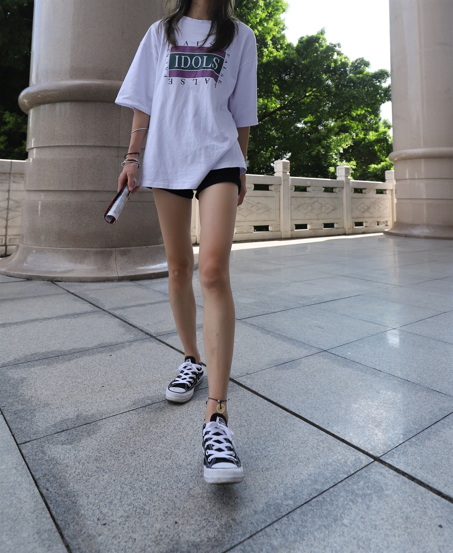 《长腿学姐船袜の裸足骑小黄车》作品图