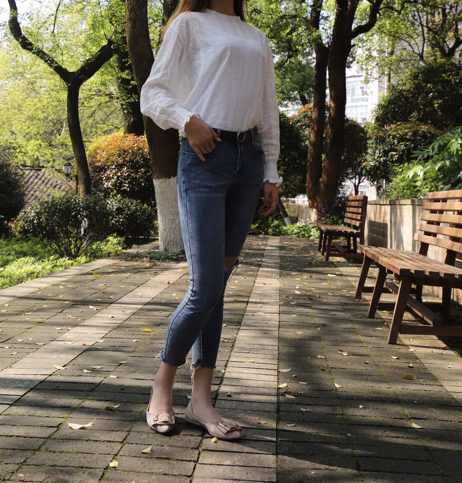 《八分牛仔の丝袜脚丫+视频一部》作品图