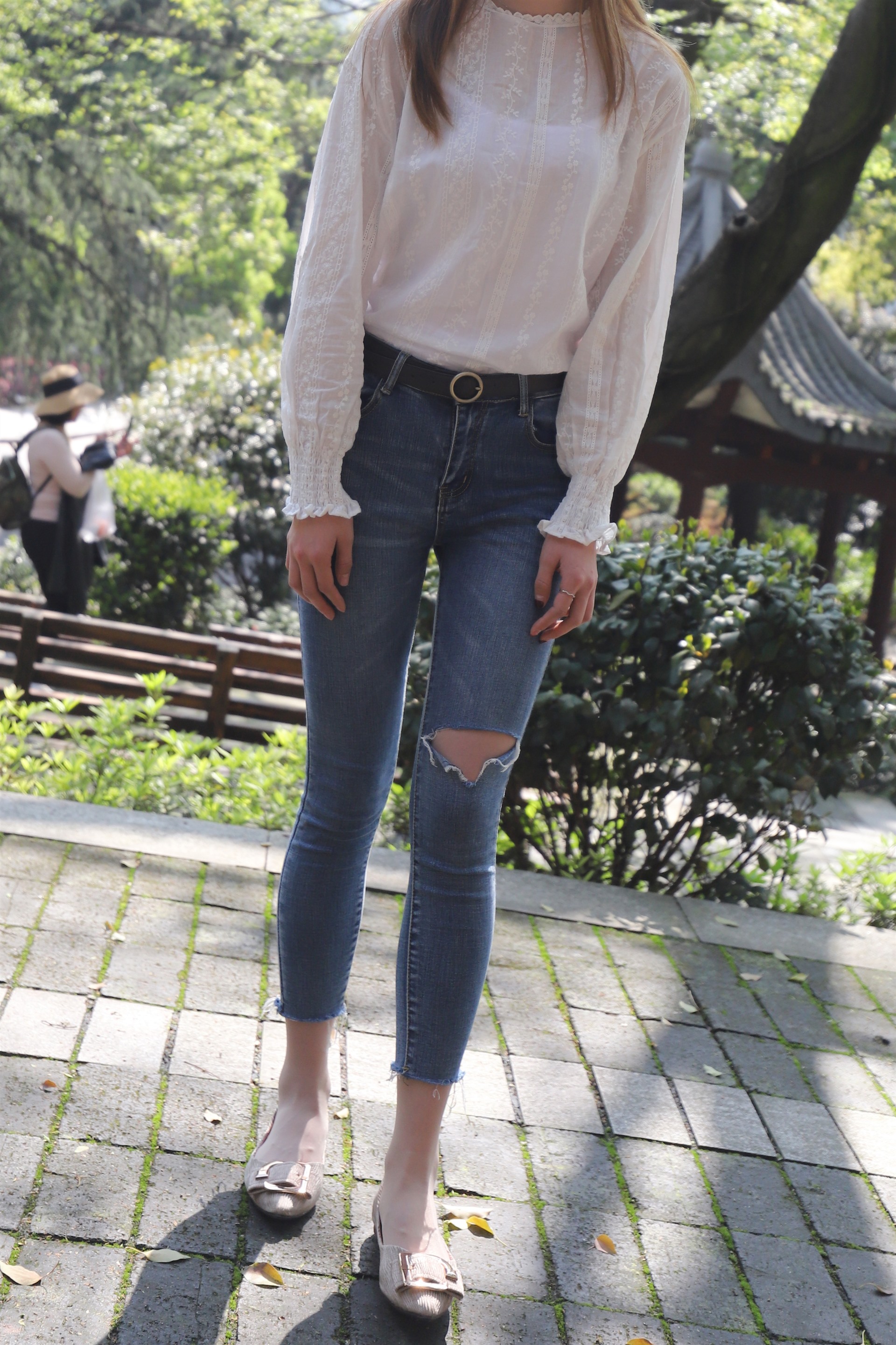 《八分牛仔の丝袜脚丫+视频一部》作品图