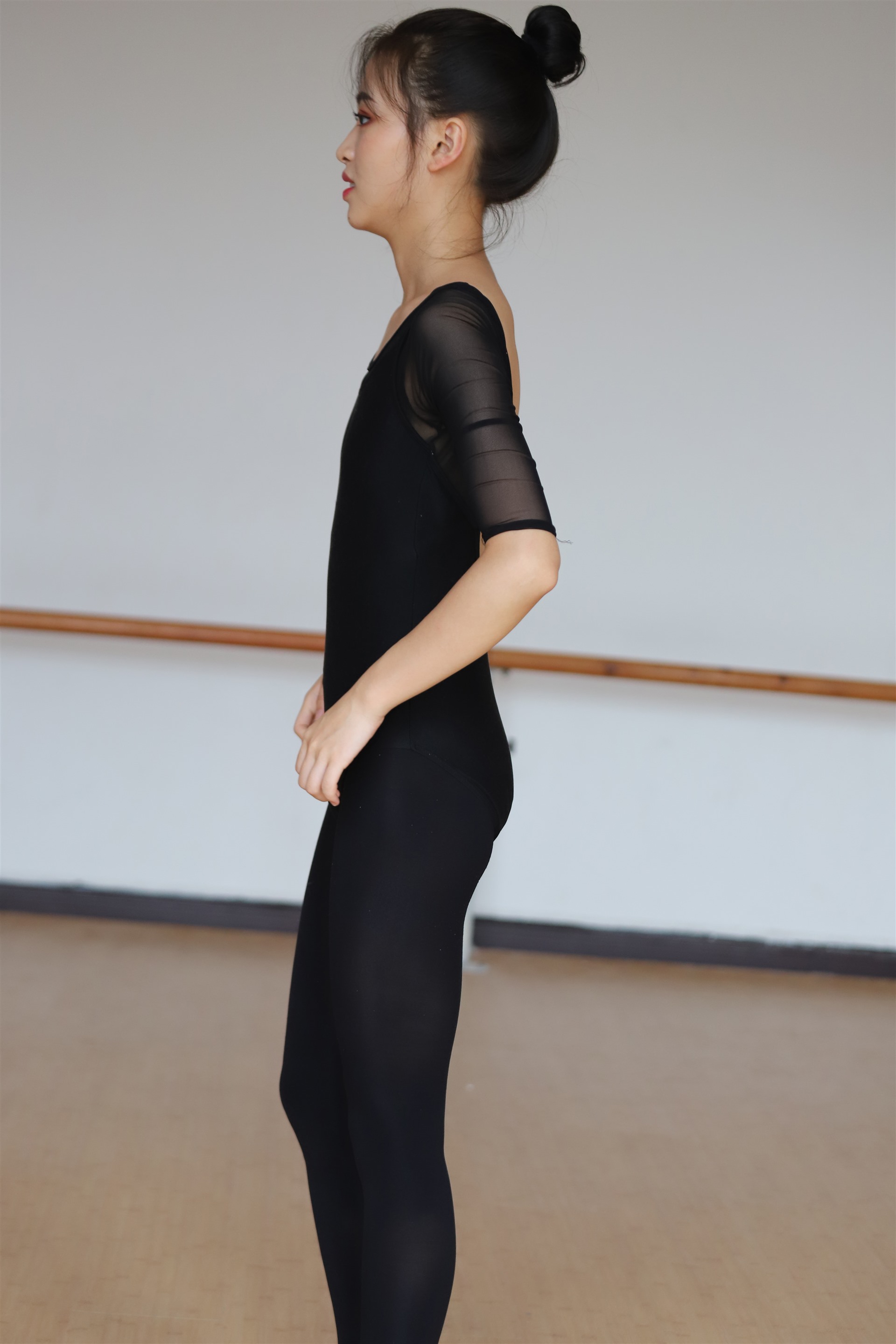 《棉袜脚丫练舞+视频一部》作品图