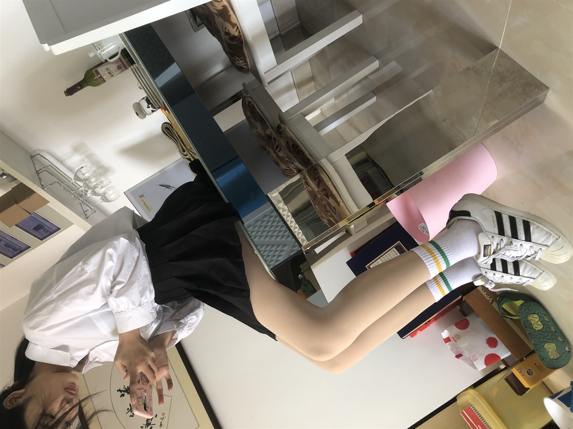 《学妹家拍棉套丝袜脚丫》作品图