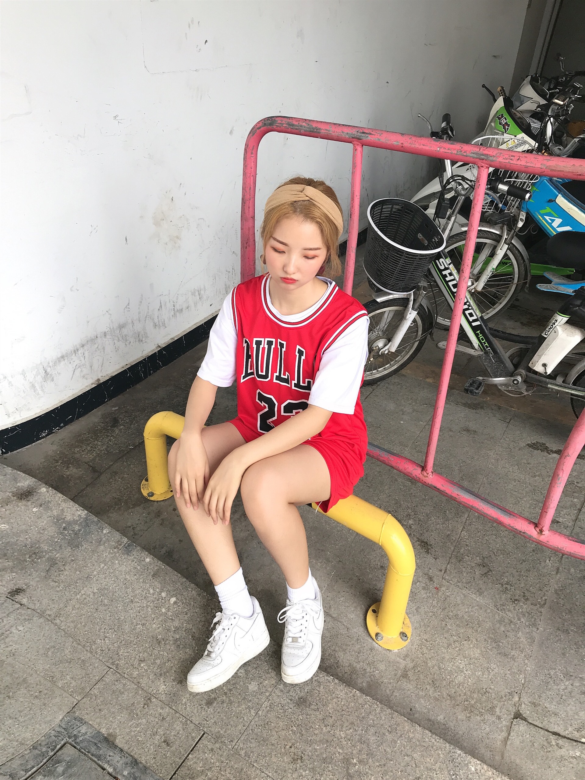 《球服热裤学妹+视频33个百度网盘下载》作品图