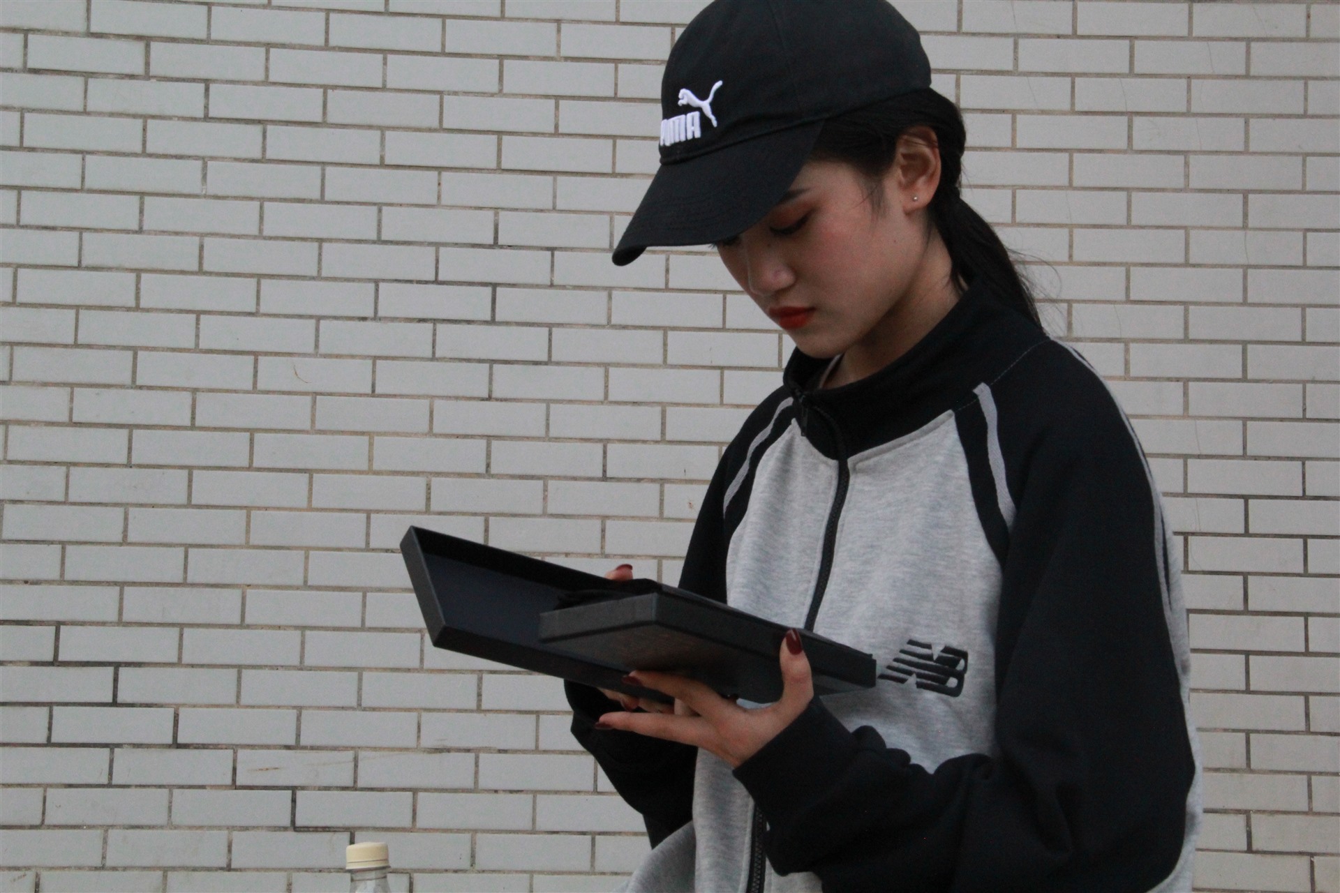 《校园学妹多套袜子互换+5个视频》作品图