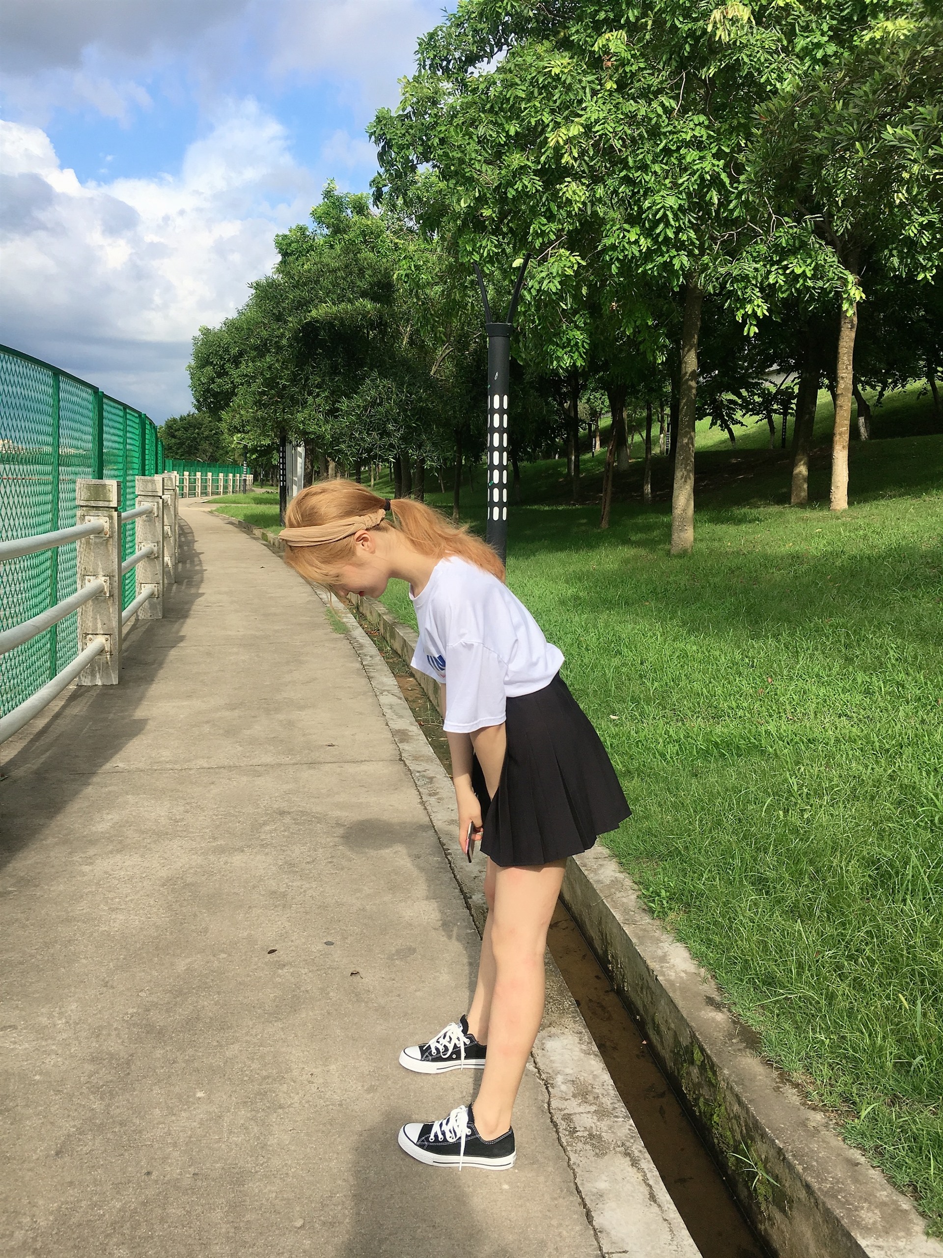 《小姐姐公园踏青第二期》作品图