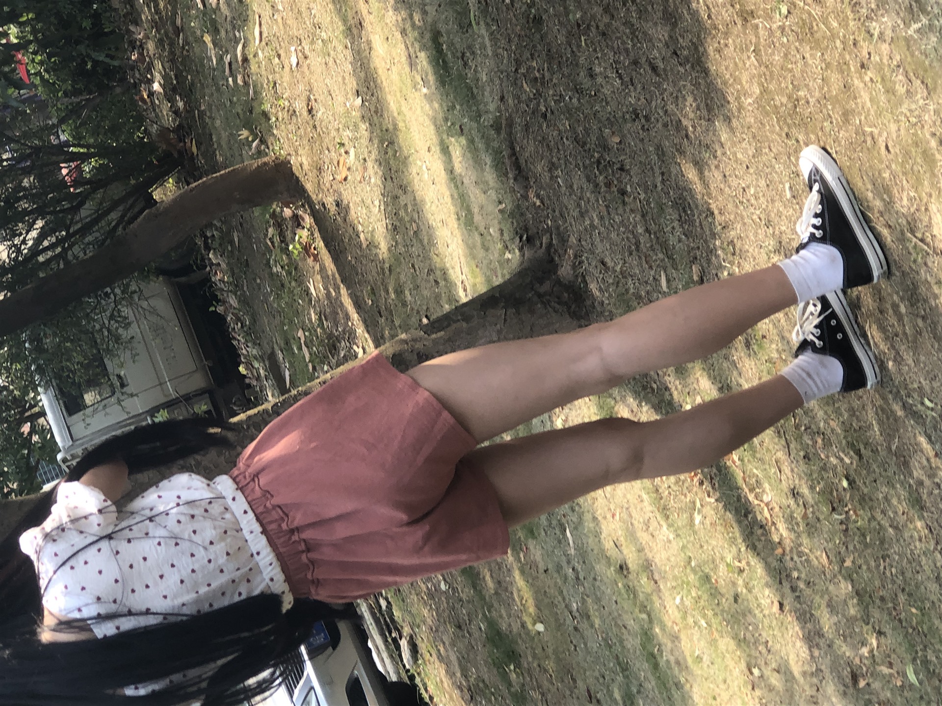 《学妹换帆布鞋过程+2个视频》作品图