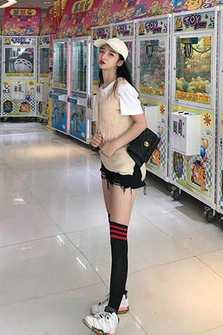 学姐玩娃娃机