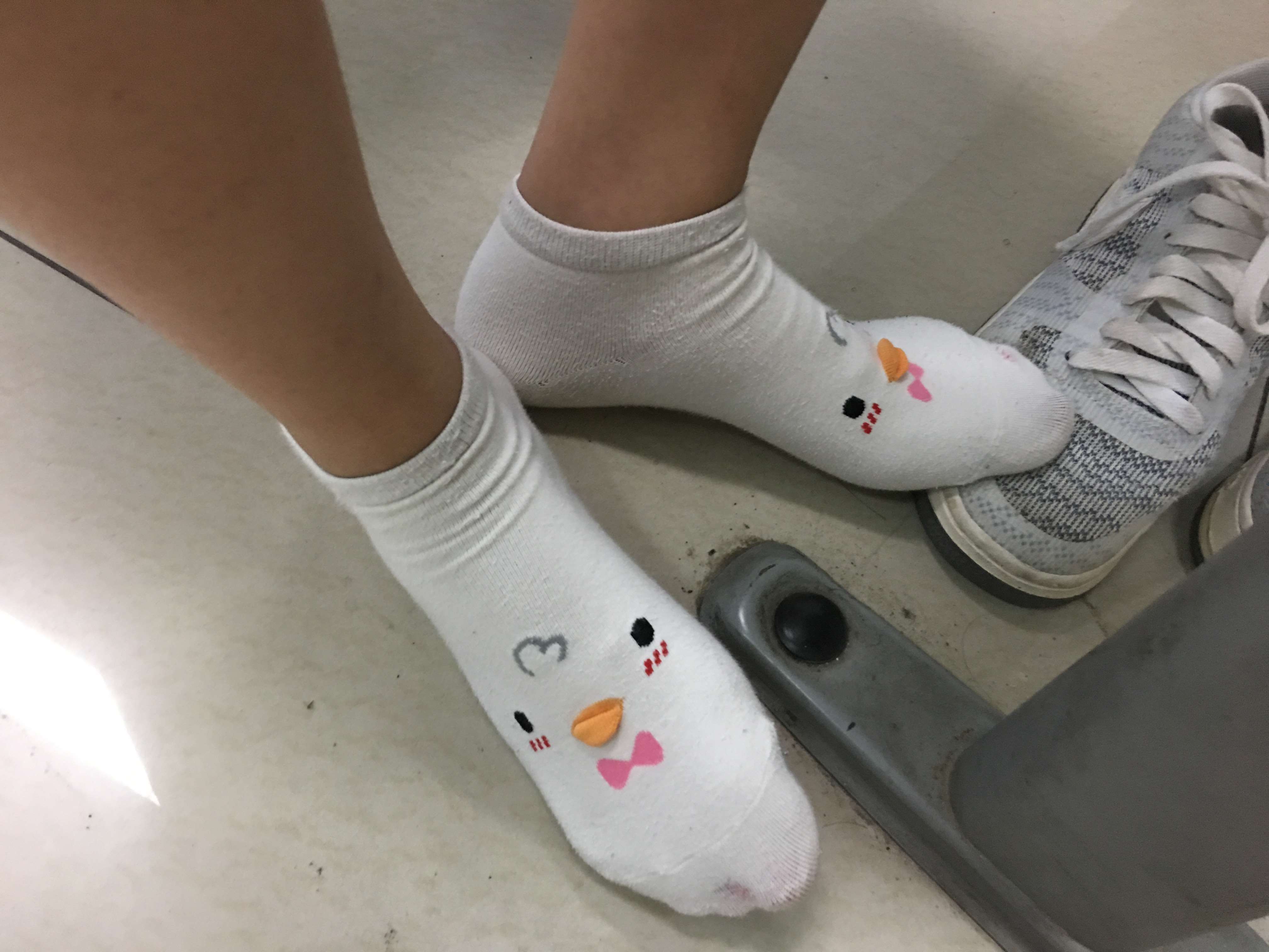 《学妹多套棉袜互换上》作品图