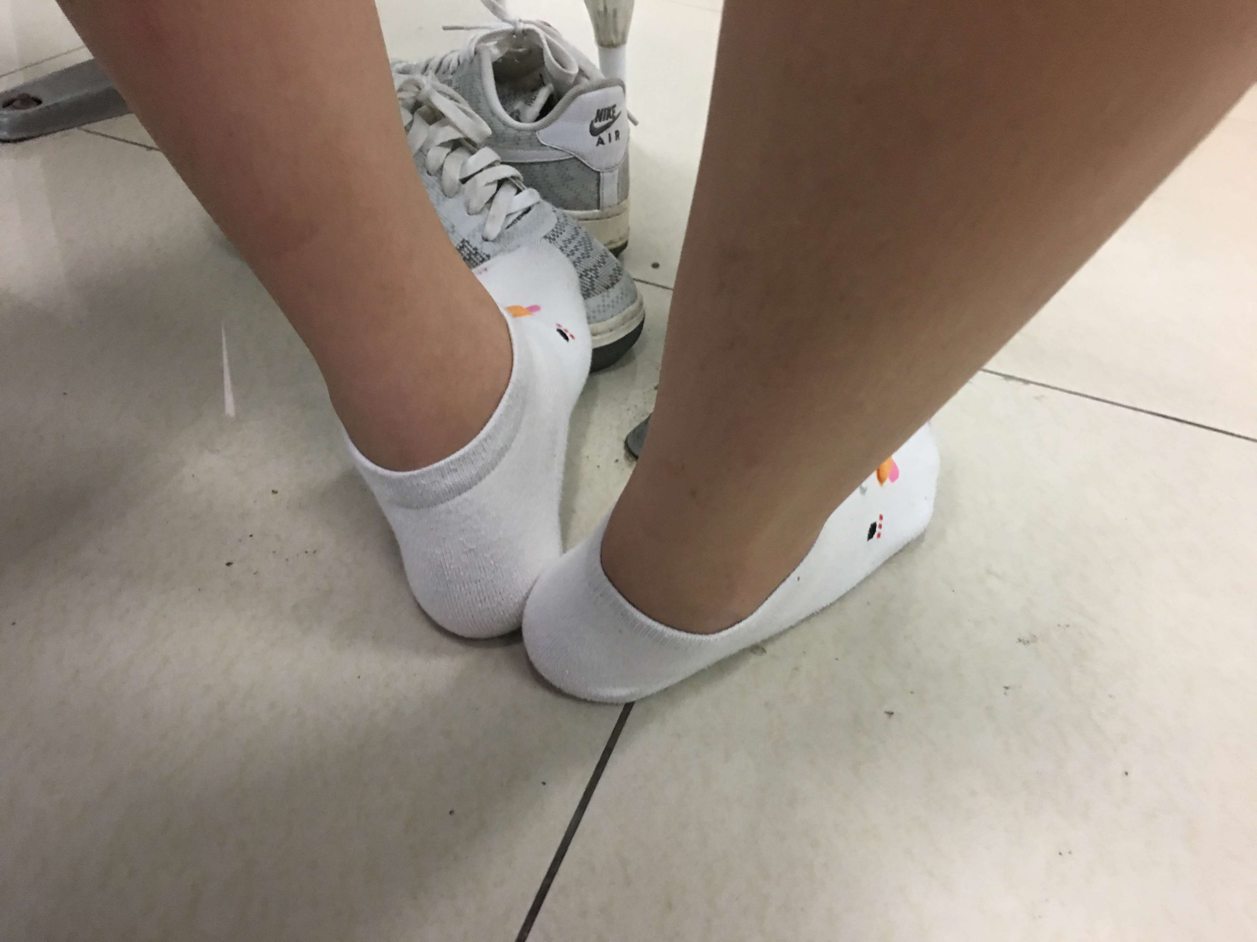 《学妹多套棉袜互换上》作品图