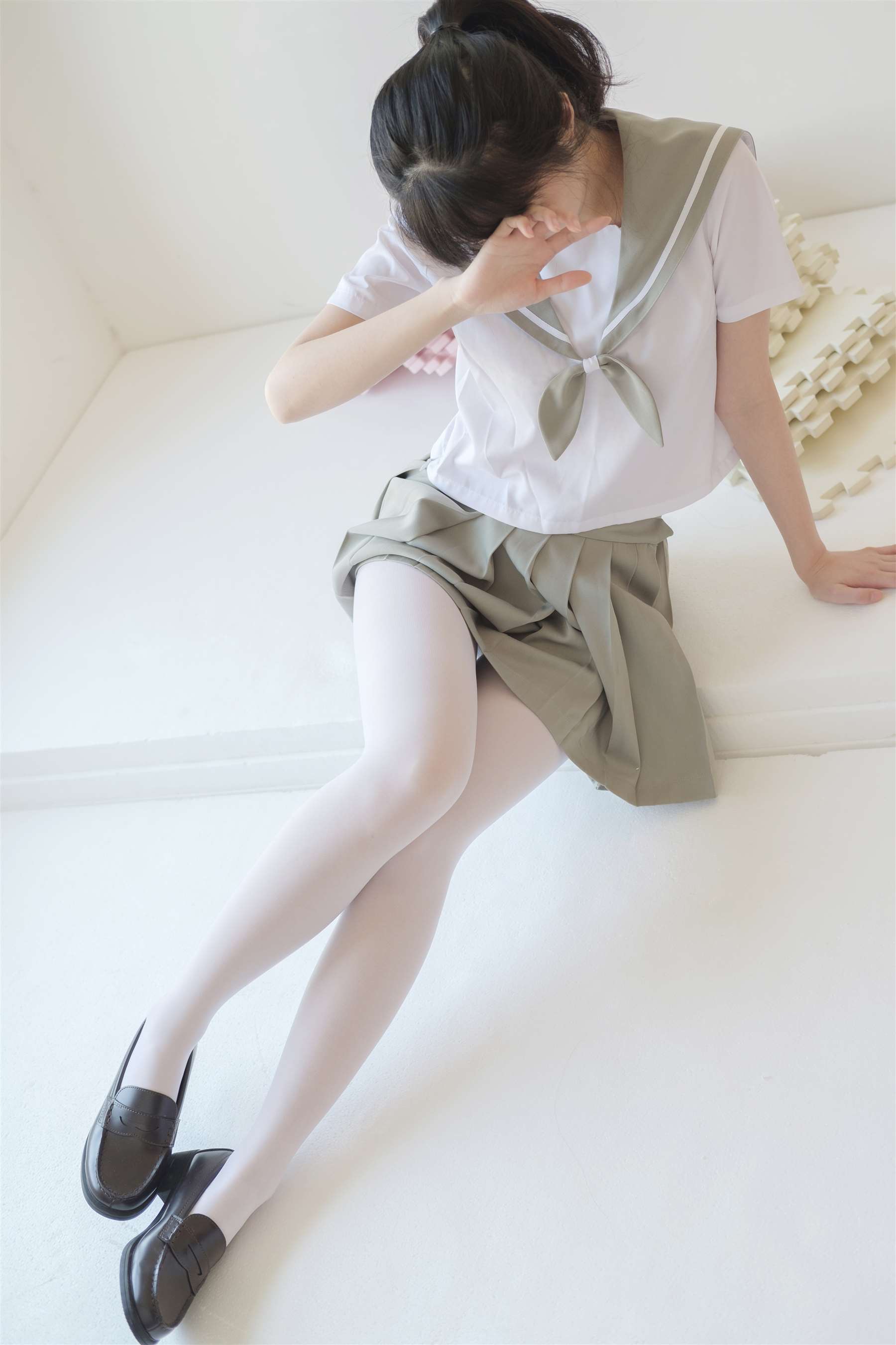 《学生水手服の白丝脚丫+视频1个》作品图