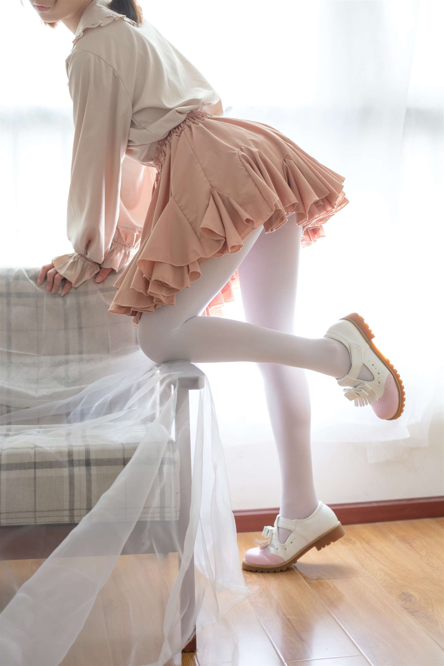 《同学的白丝脚丫+视频1个》作品图