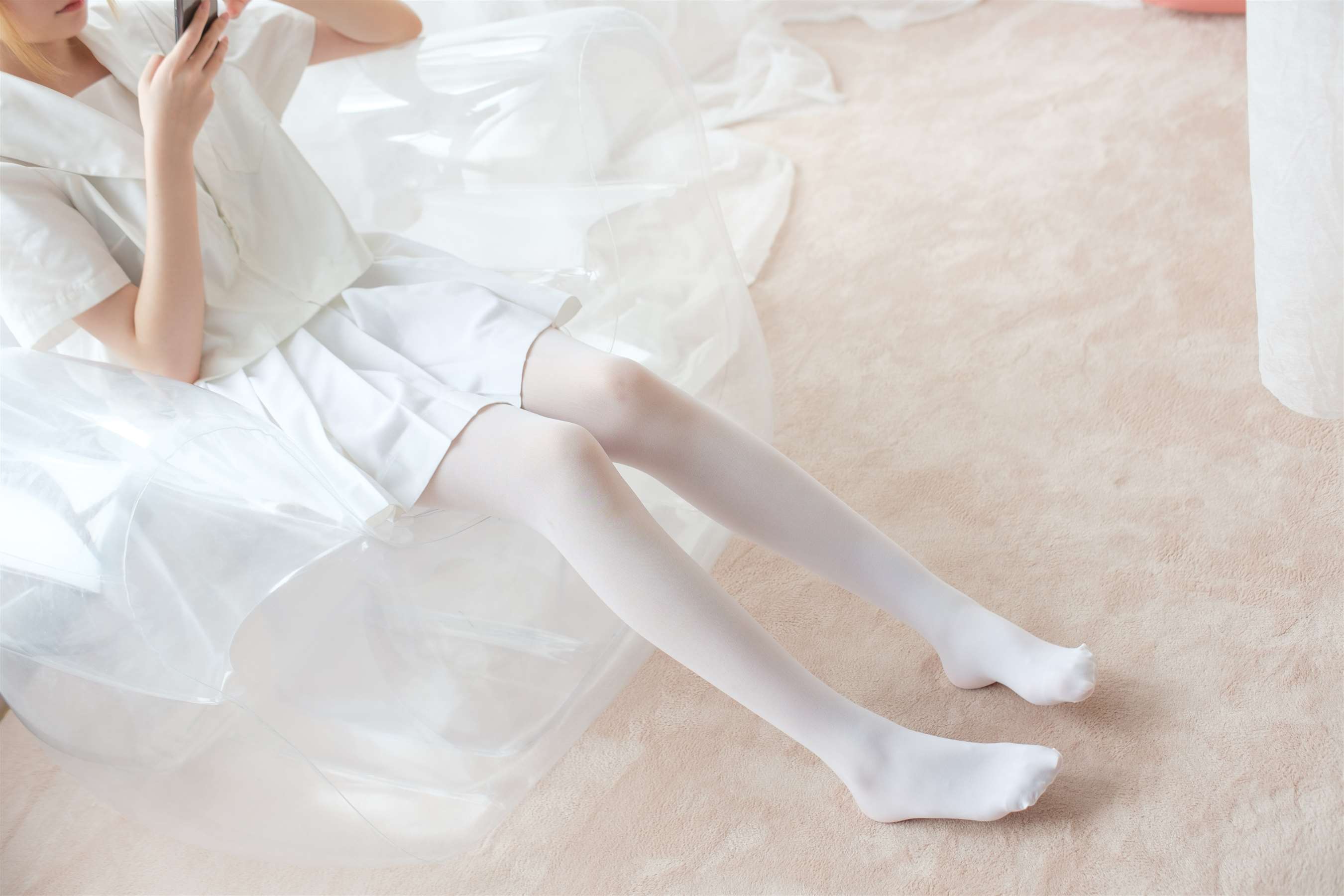 《学院风百褶裙丝袜脚丫+视频1个》作品图