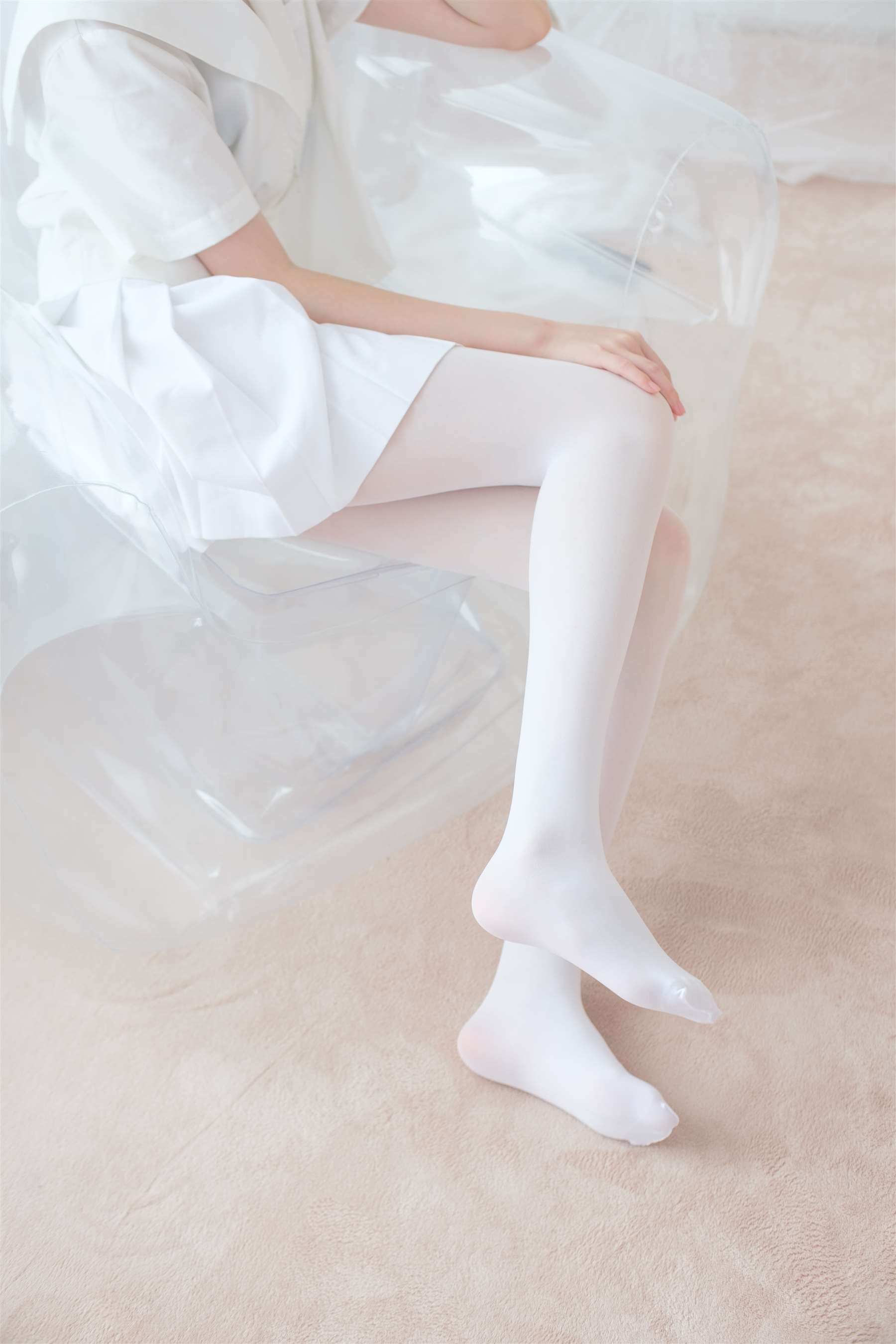 《学院风百褶裙丝袜脚丫+视频1个》作品图