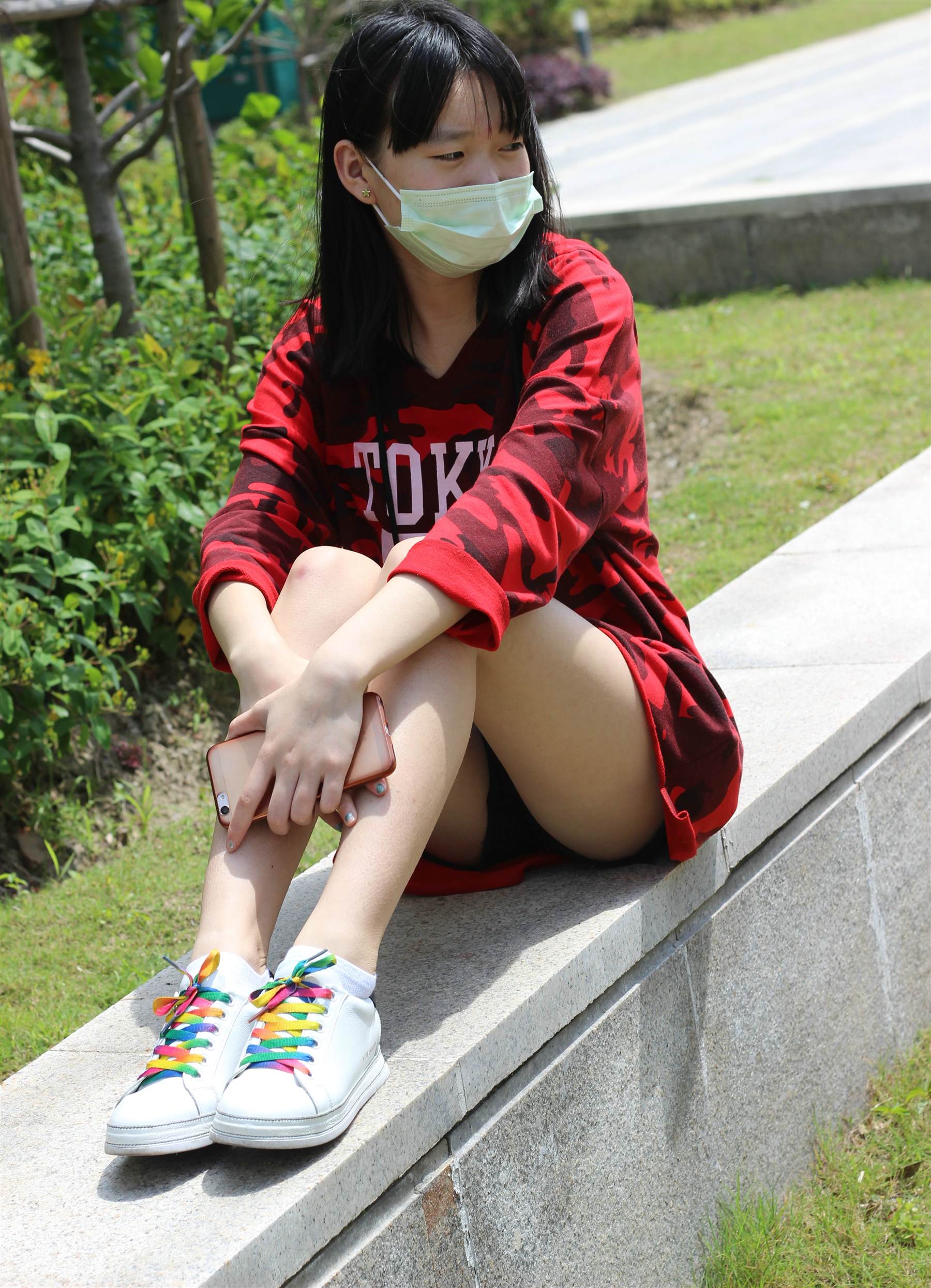 《口罩少女の白棉袜脚丫》作品图