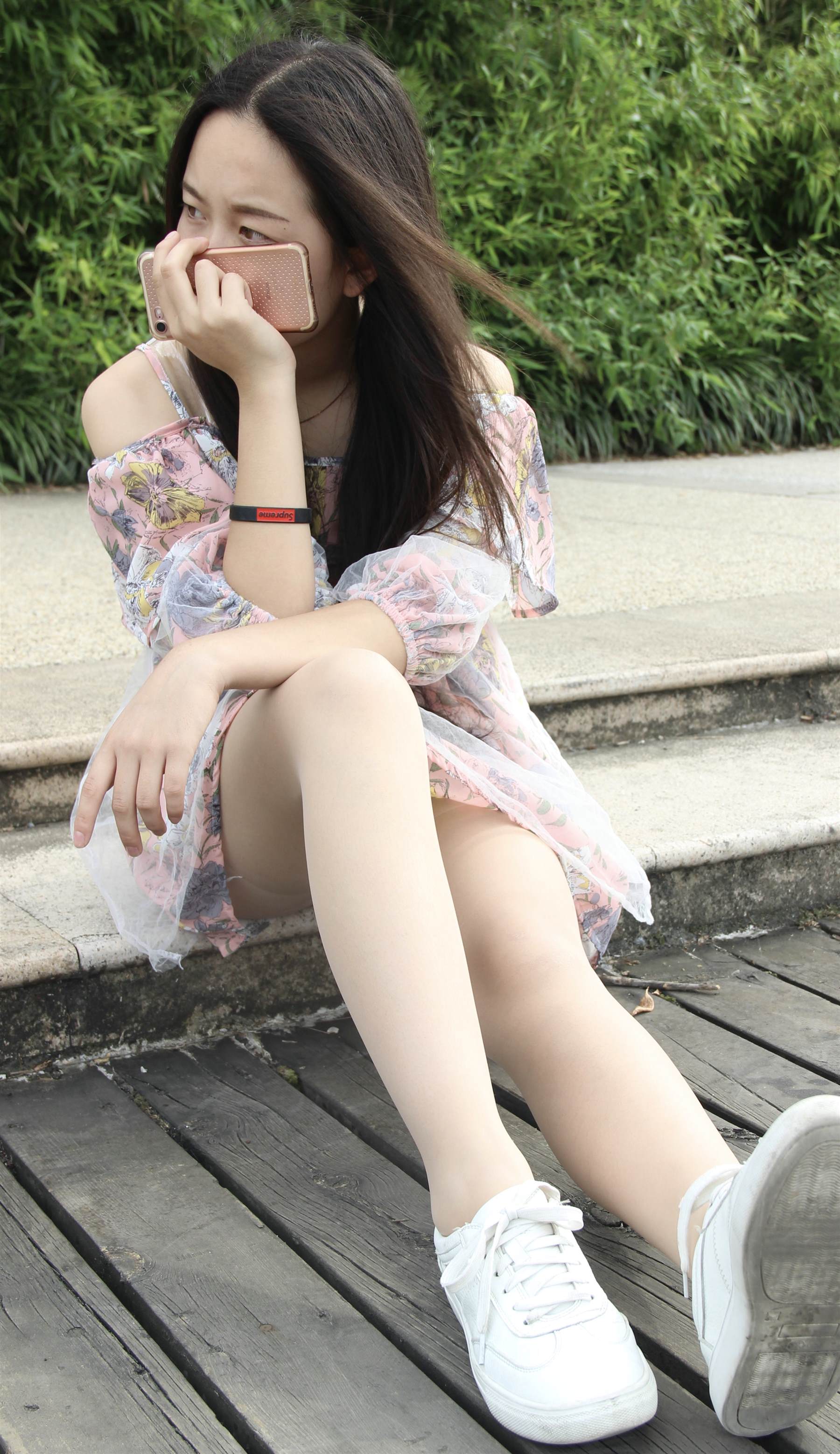 《静曼的板鞋の丝袜脚丫》作品图