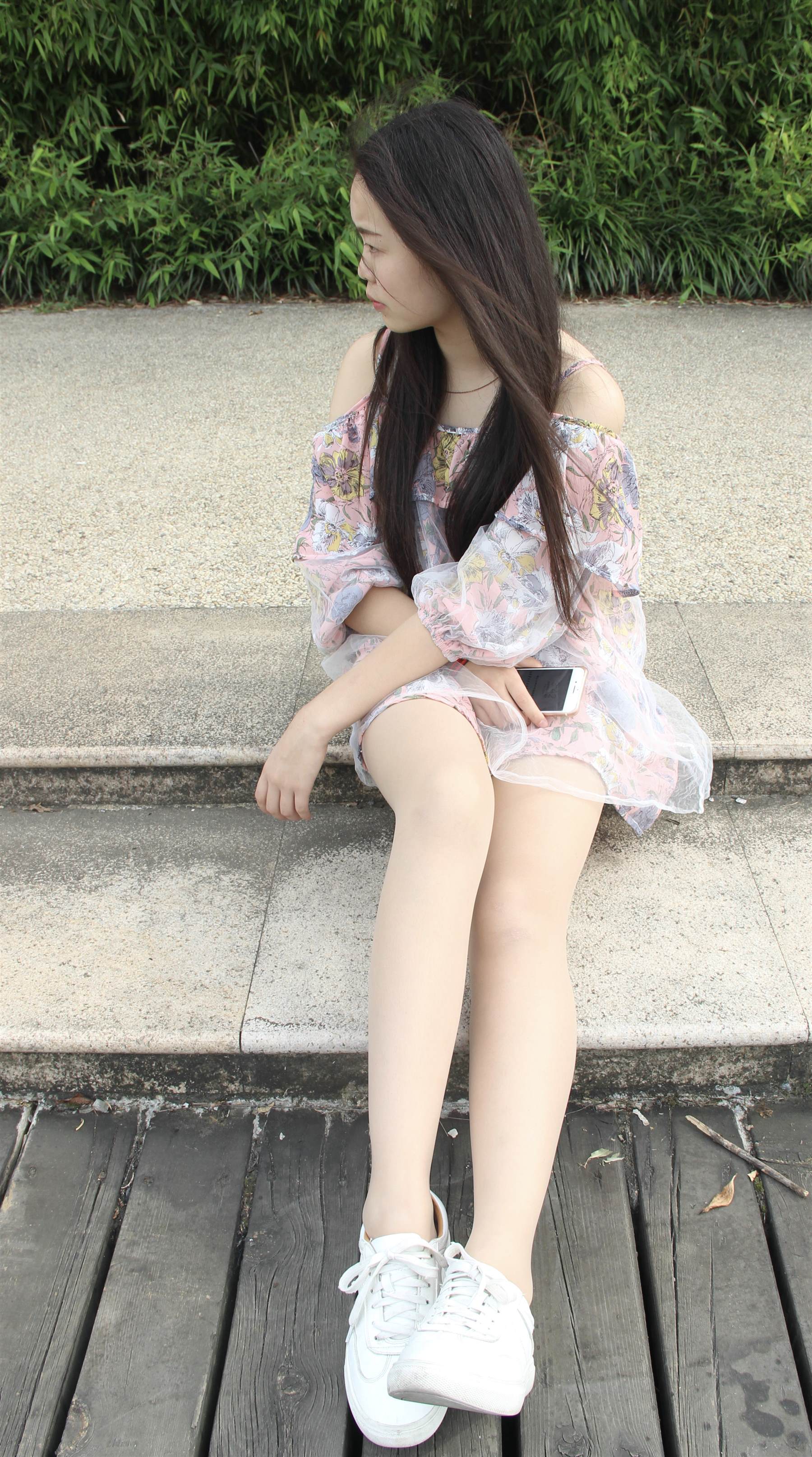 《静曼的板鞋の丝袜脚丫》作品图