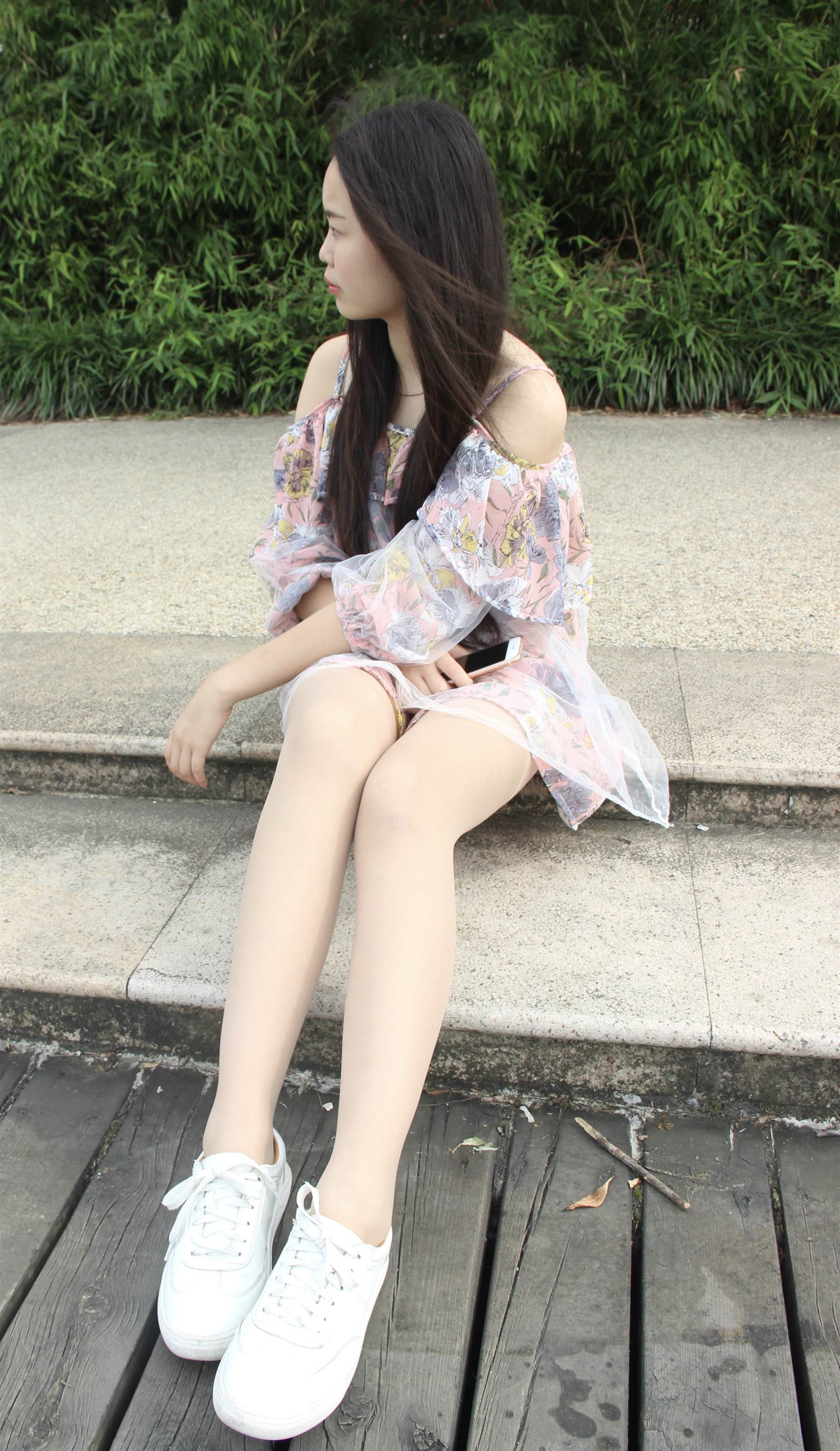 《静曼的板鞋の丝袜脚丫》作品图