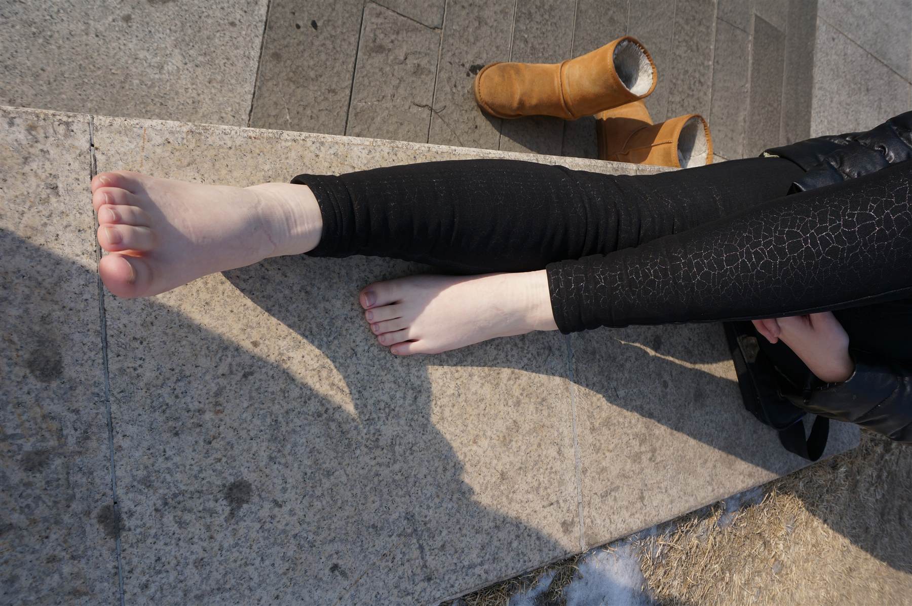 《刘老师的别致袜子+【视频1个百度网盘下载】》作品图