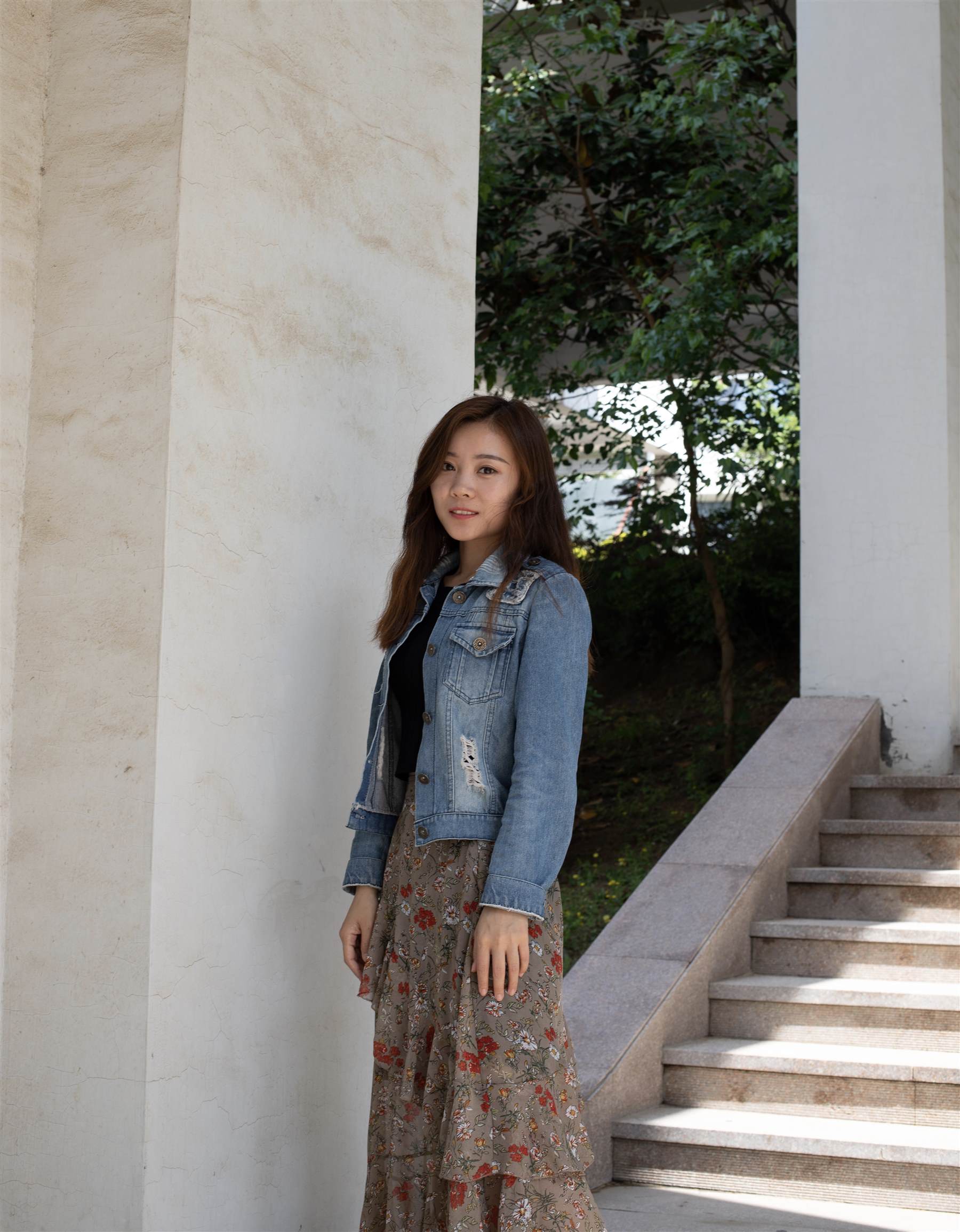 《学姐帆布鞋の紫色船袜脚丫》作品图