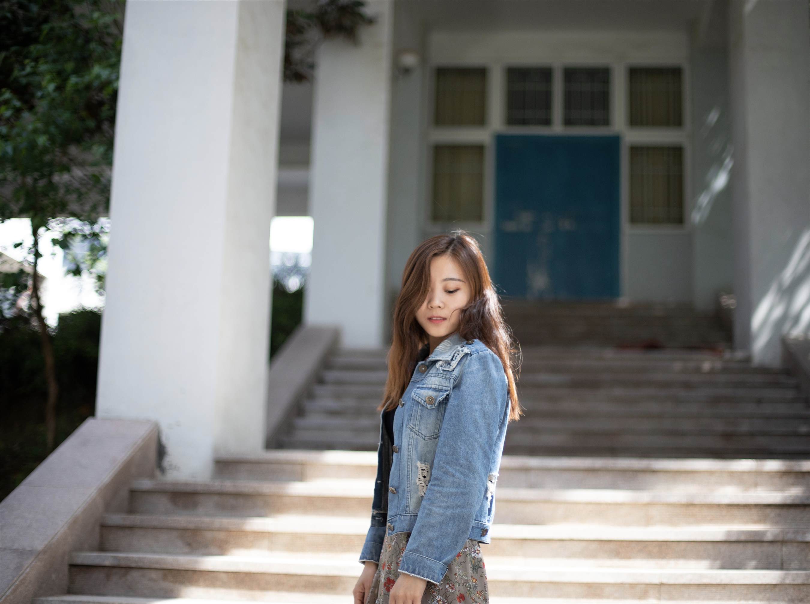 《学姐帆布鞋の紫色船袜脚丫》作品图