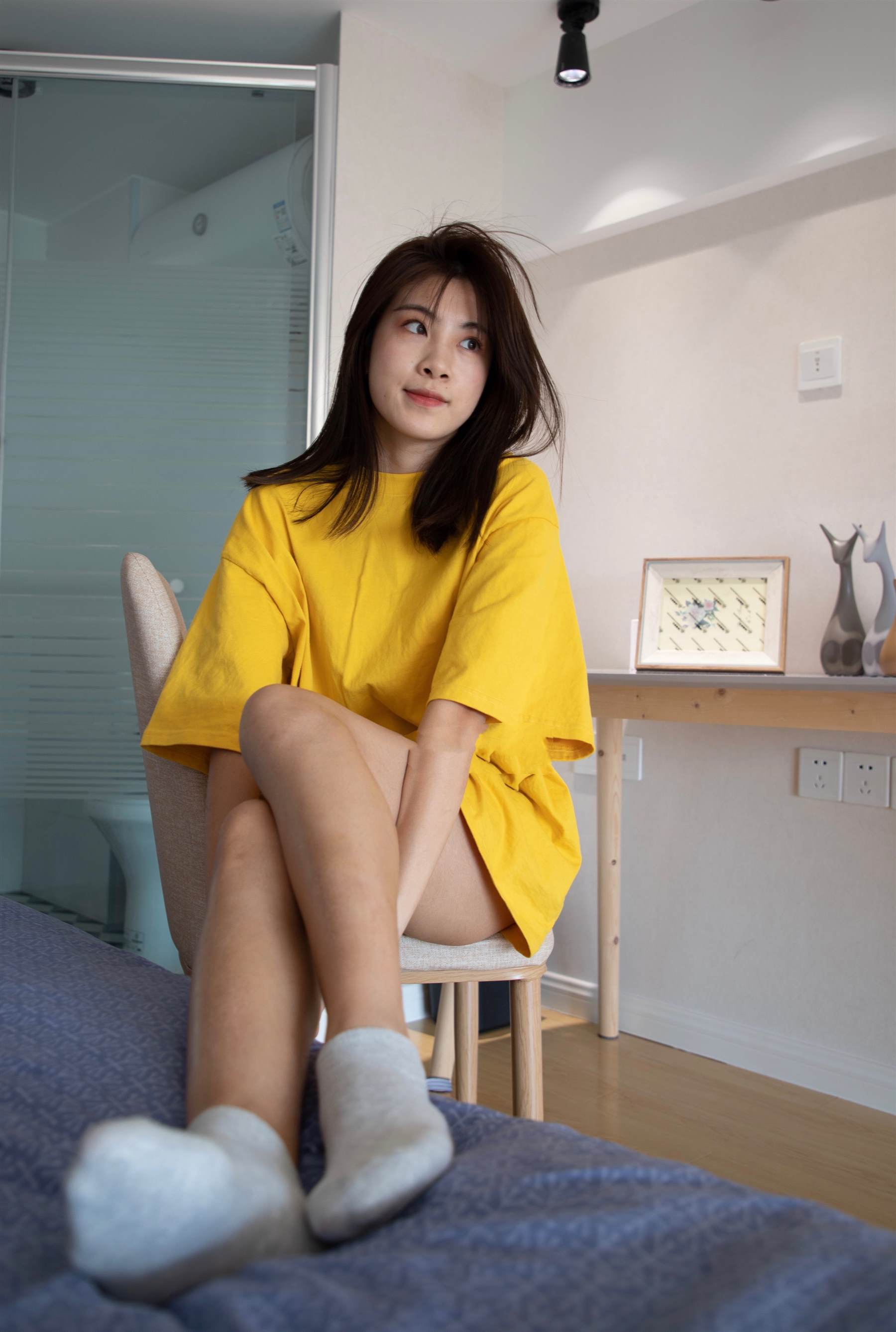 《旅馆少女棉袜脚丫+【视频1个网盘下载】》作品图