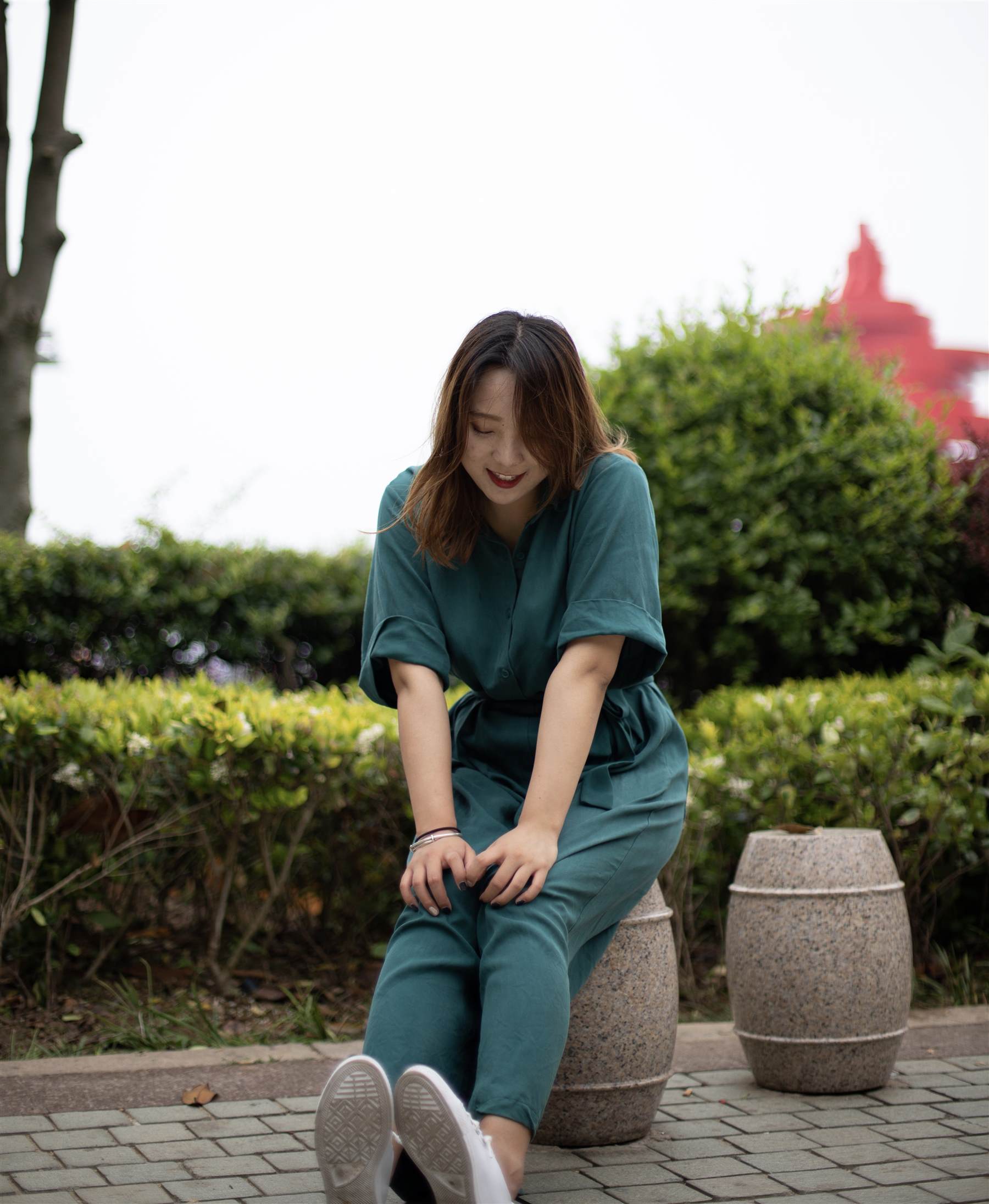 《小姐姐绿衣板鞋船袜脚丫》作品图