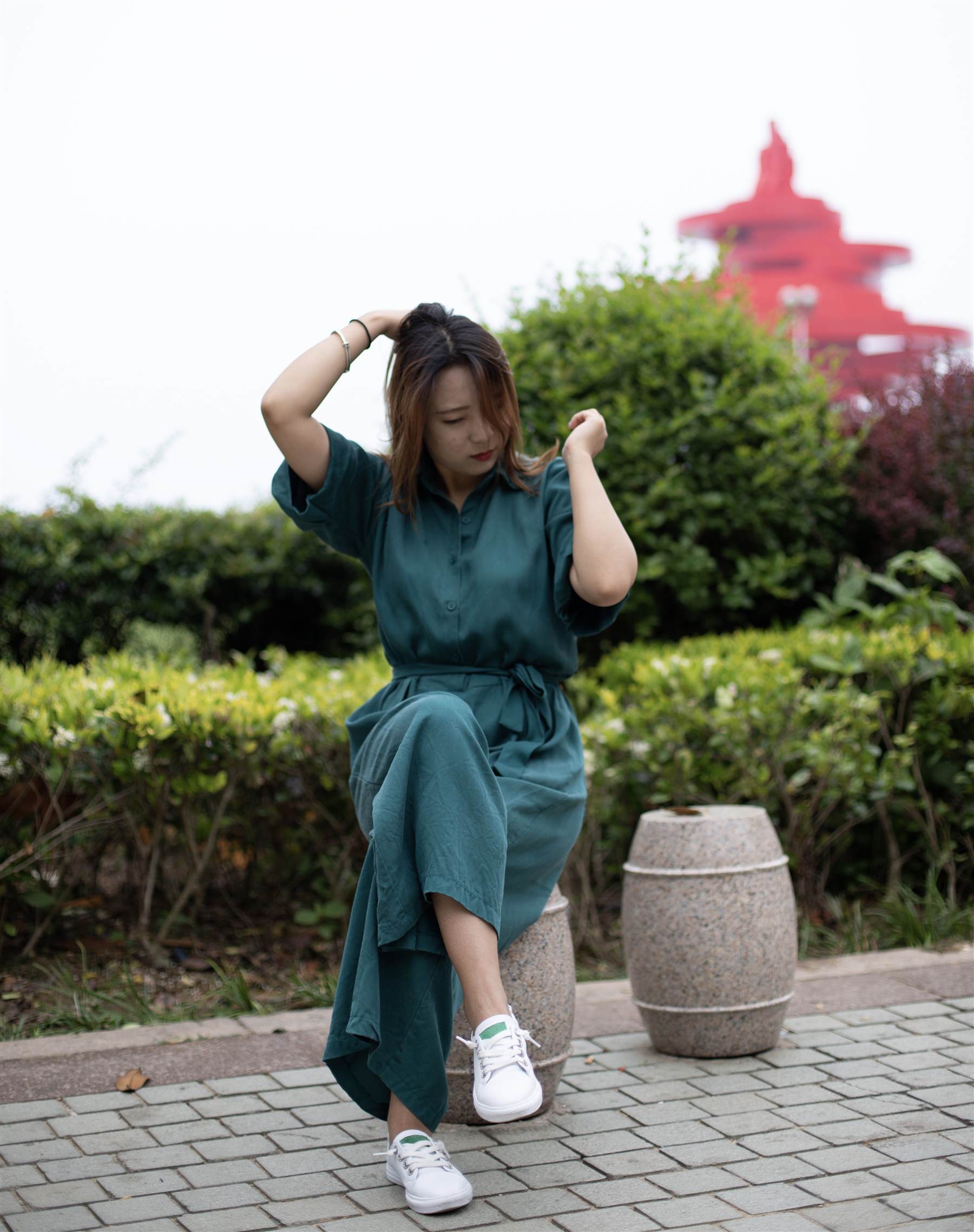 《小姐姐绿衣板鞋船袜脚丫》作品图