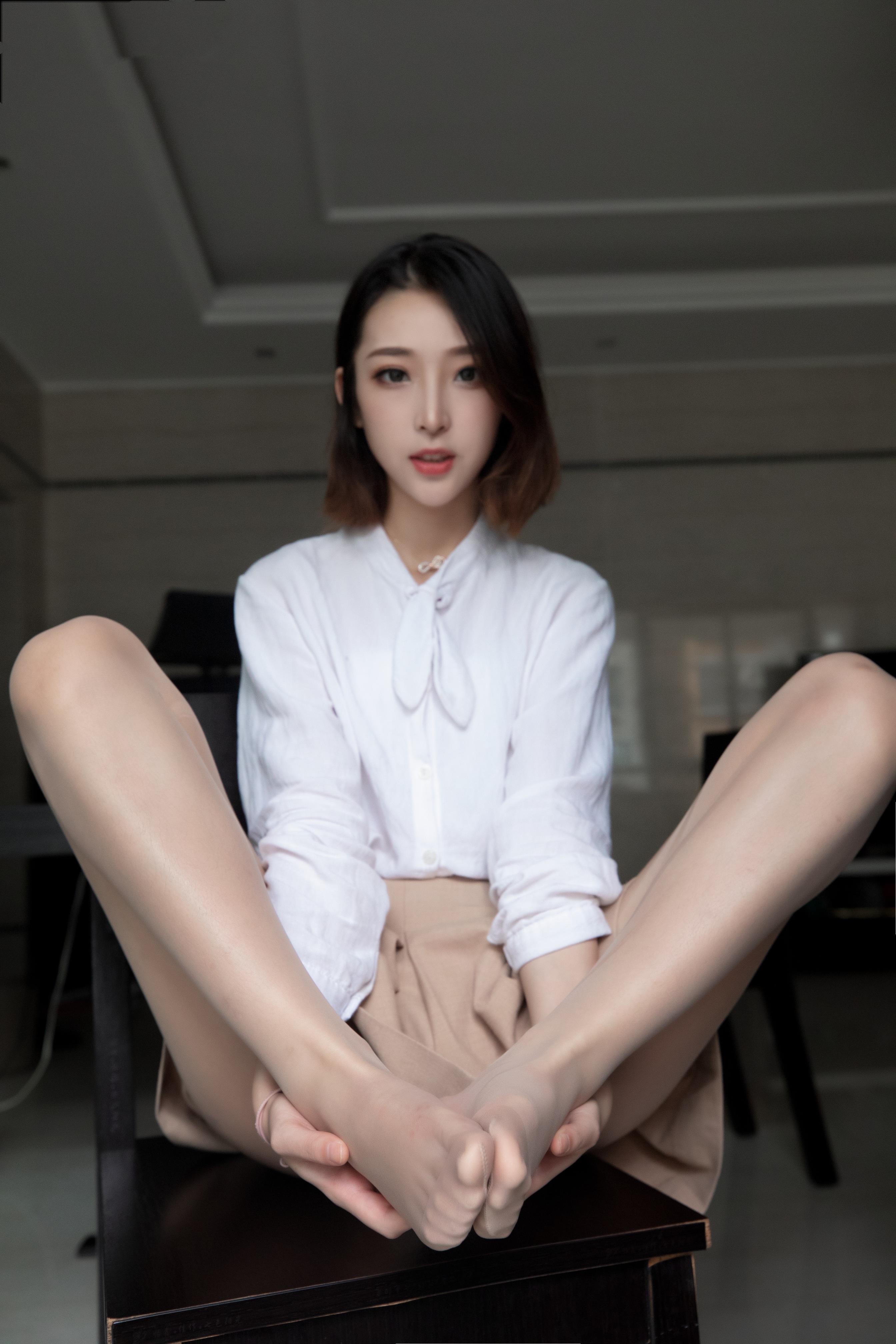 《高冷范的肉丝袜脚丫》作品图