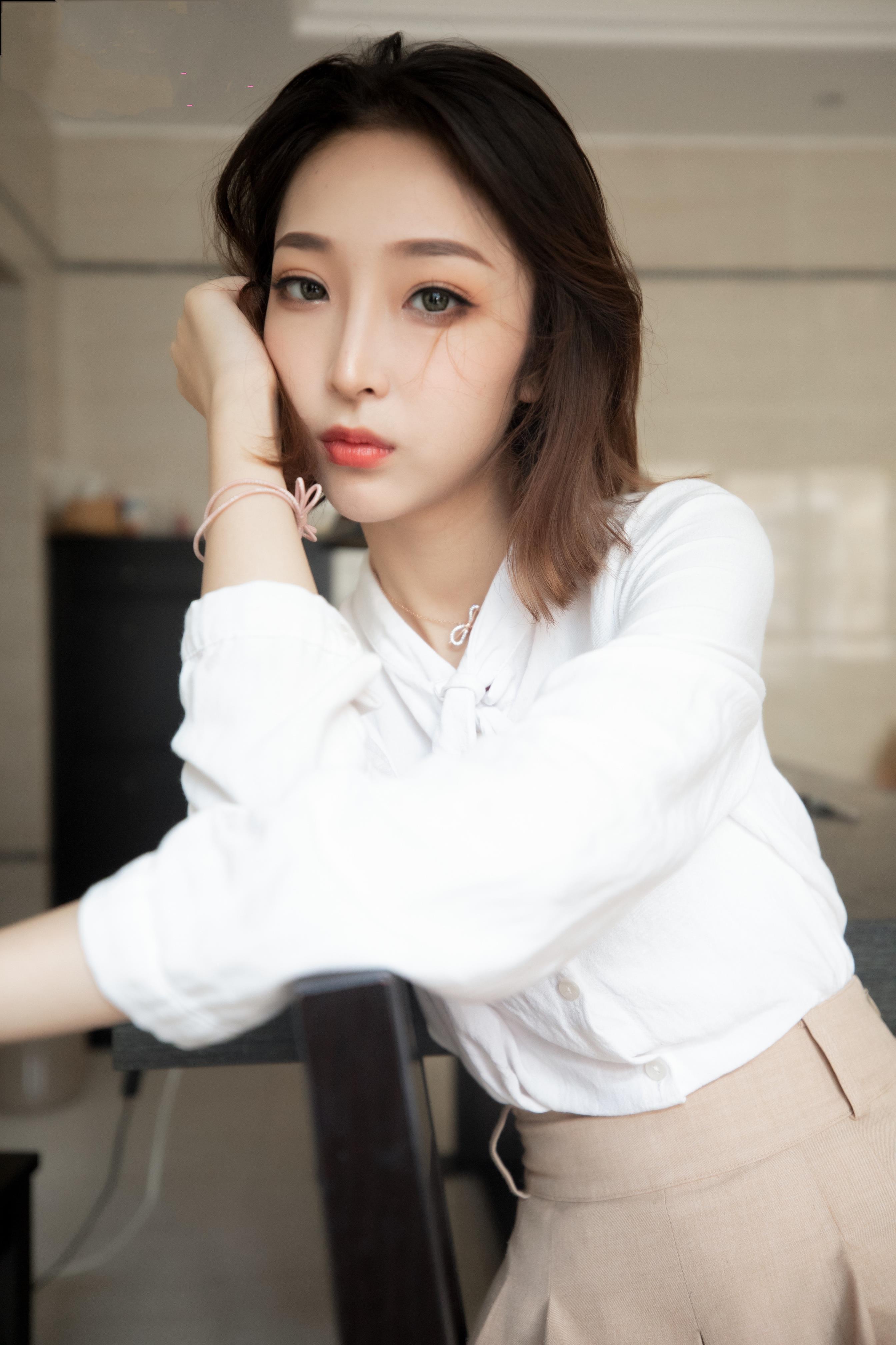 《高冷范的肉丝袜脚丫》作品图