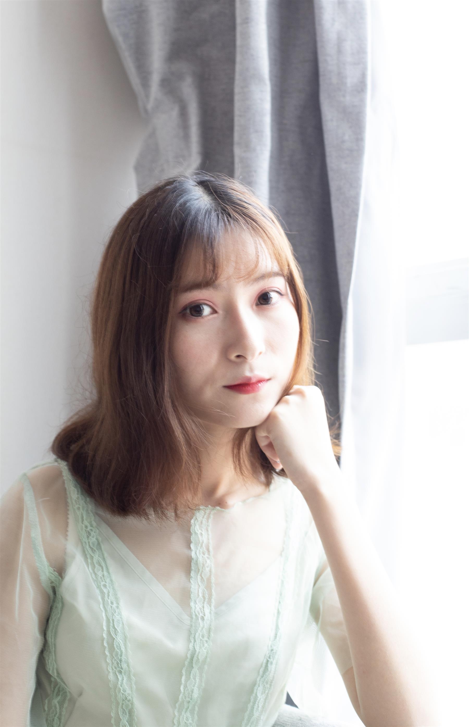 《绿裙公主袜+【视频1个网盘下载】》作品图