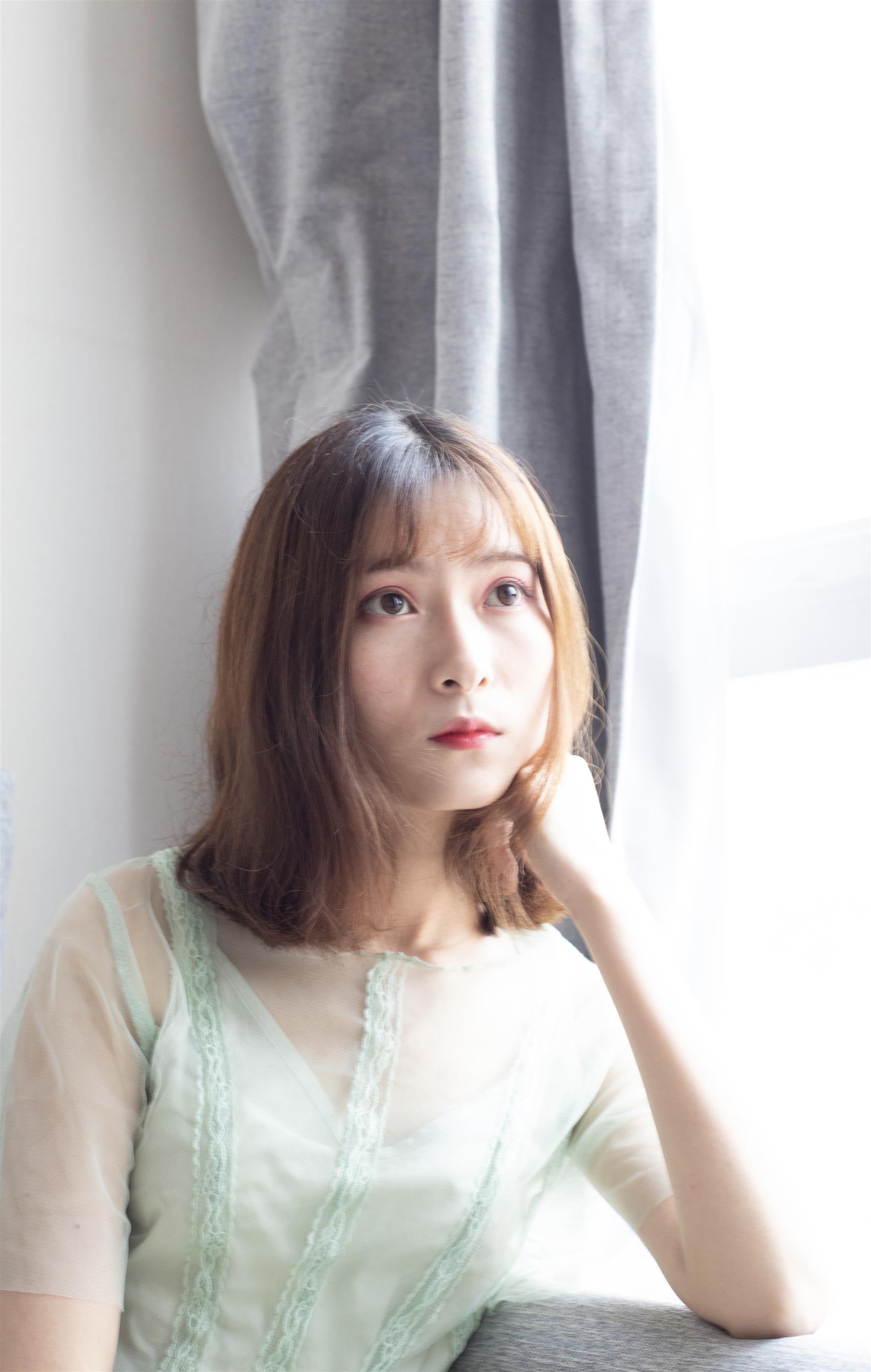 《绿裙公主袜+【视频1个网盘下载】》作品图