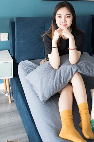 少女康威の棉袜脚丫 