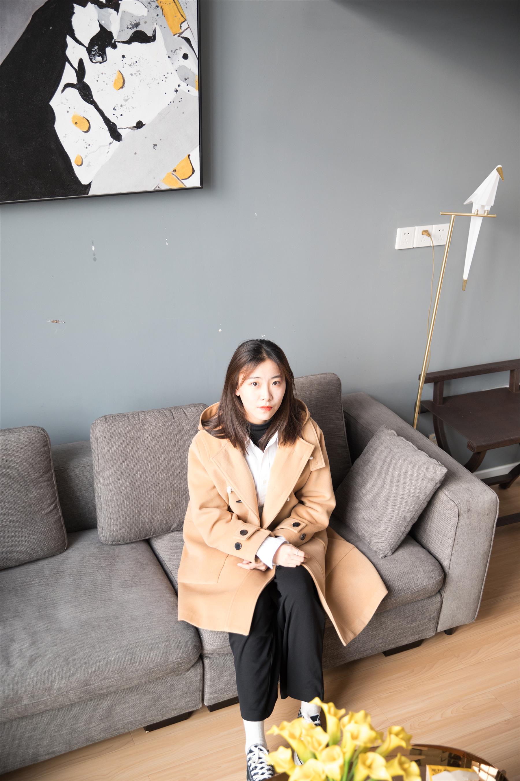 《公寓里的小姐姐》作品图