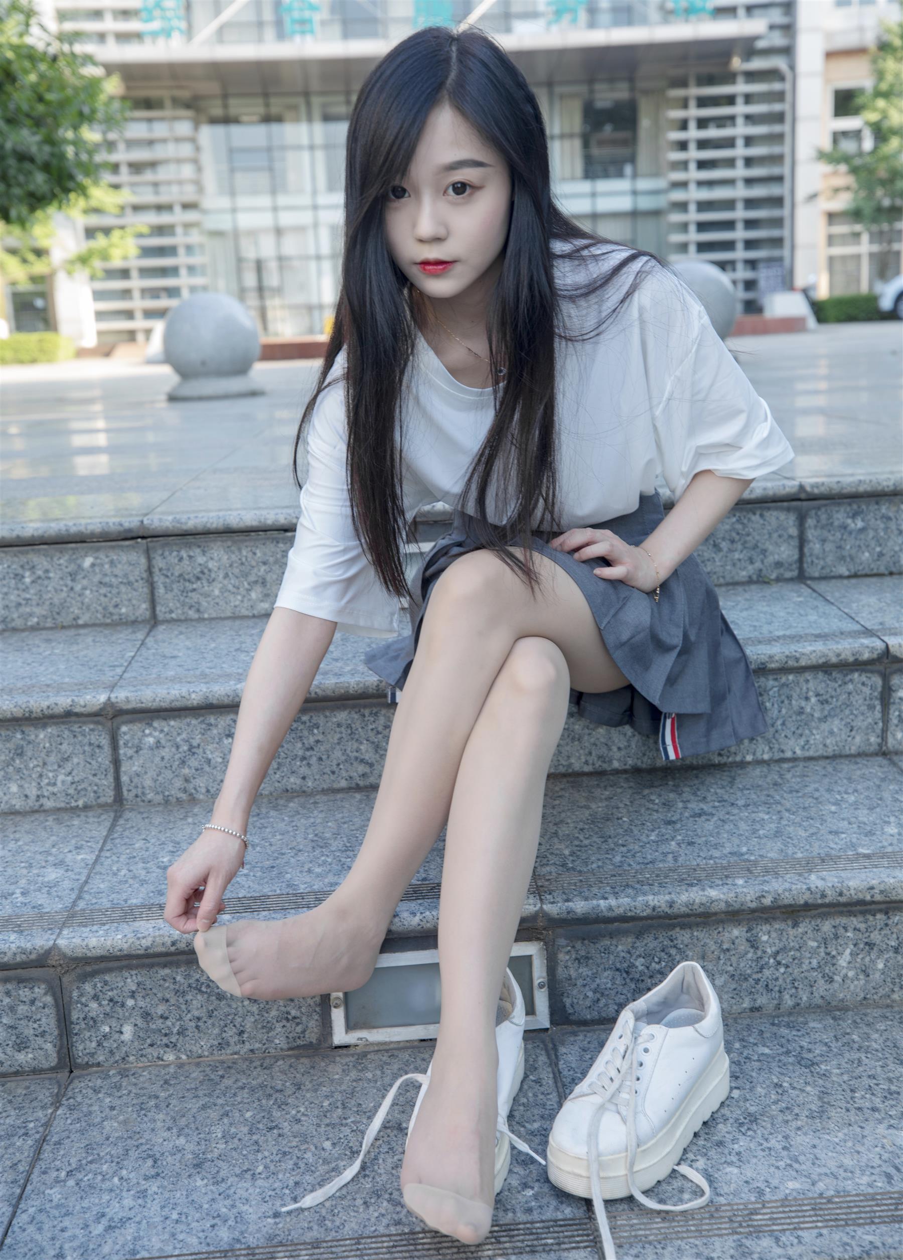 《增高鞋の肉丝脚丫+视频1个》作品图