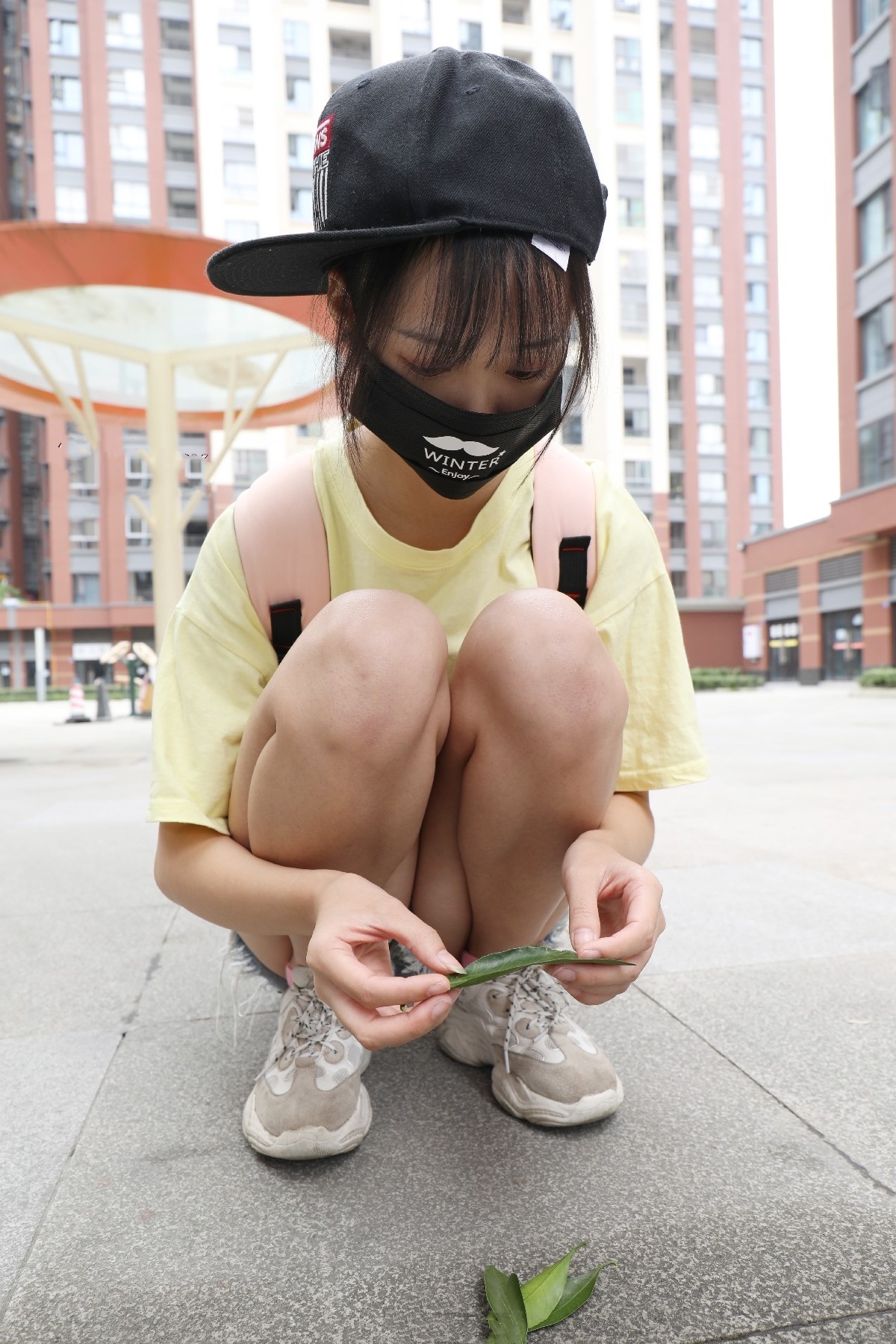 《叮叮球鞋の脏脏的棉袜脚》作品图