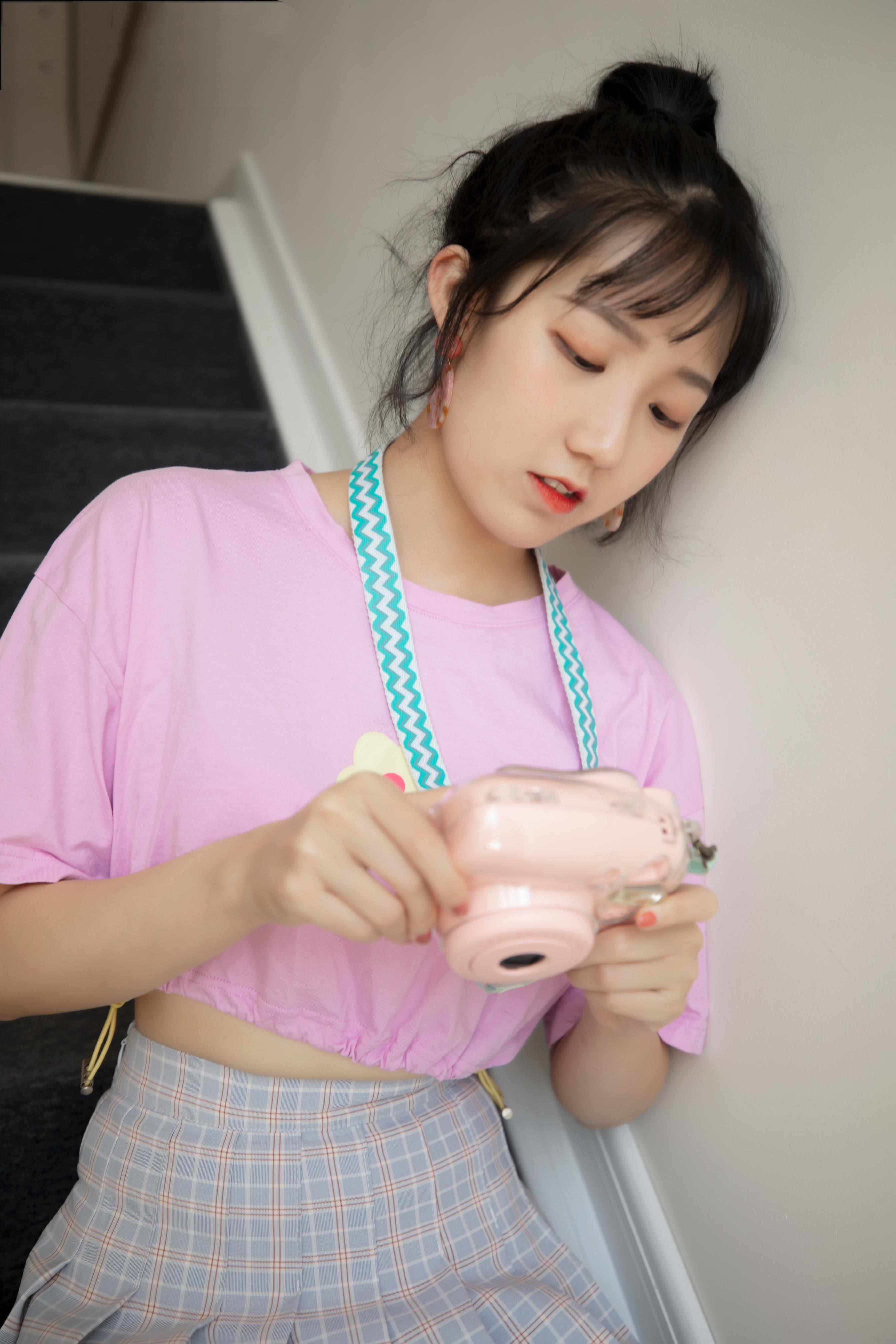 《凉拖丝袜脚丫》作品图