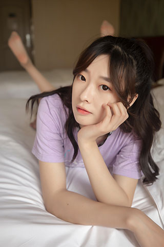 小姐姐运动鞋の丝袜脚丫
