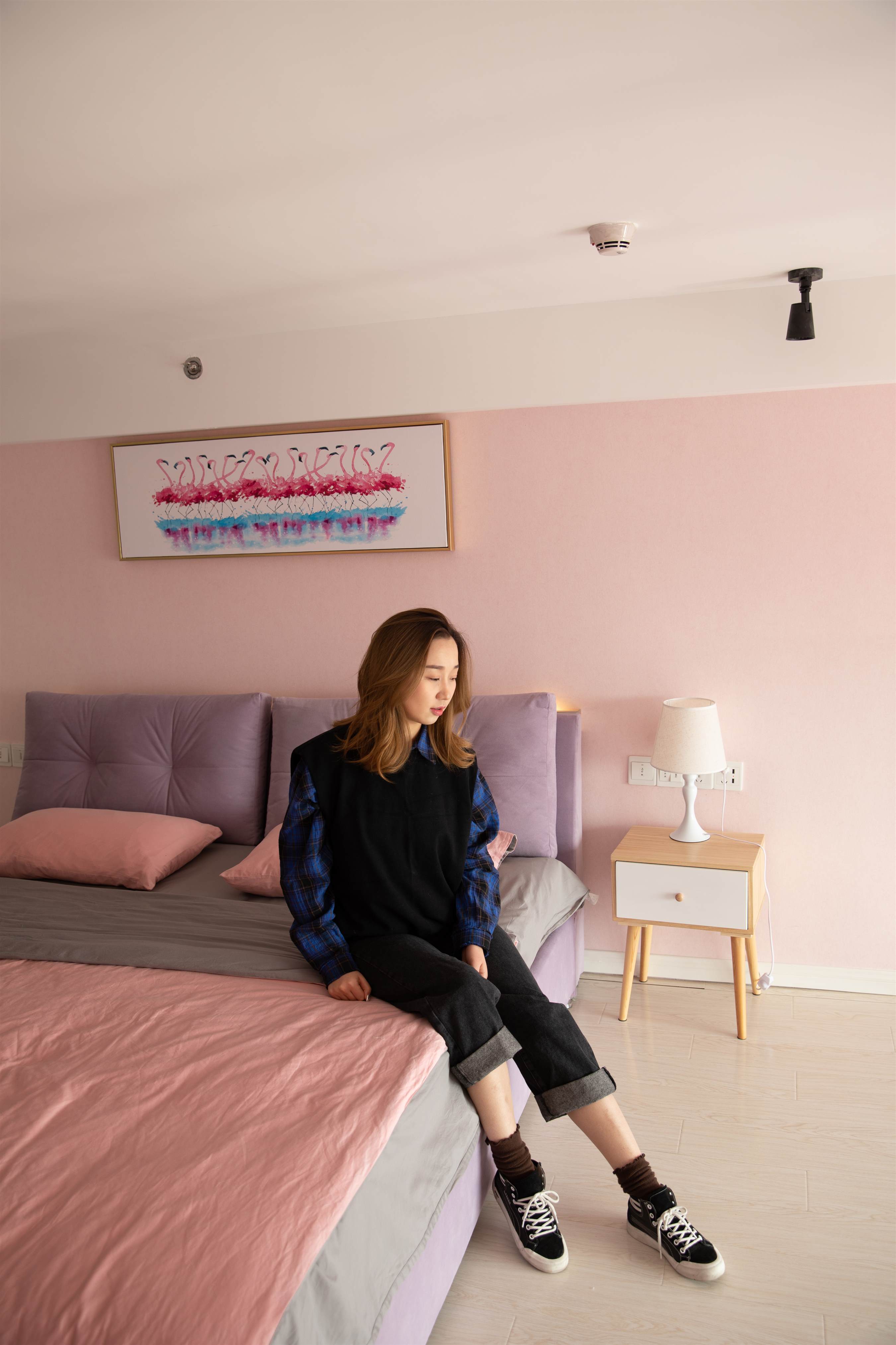 《小姐姐的板鞋の棉袜脚丫+视频3个》作品图