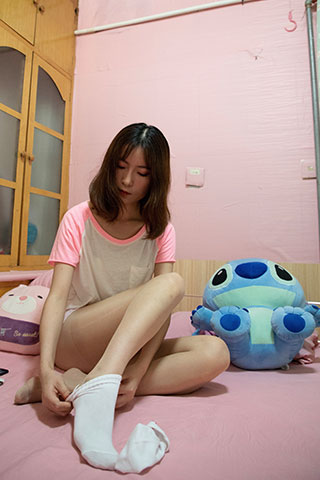 粉丝空间の学姐棉袜脚丫