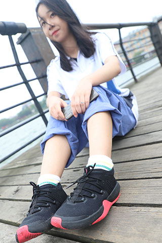 学妹校服の棉袜脚丫