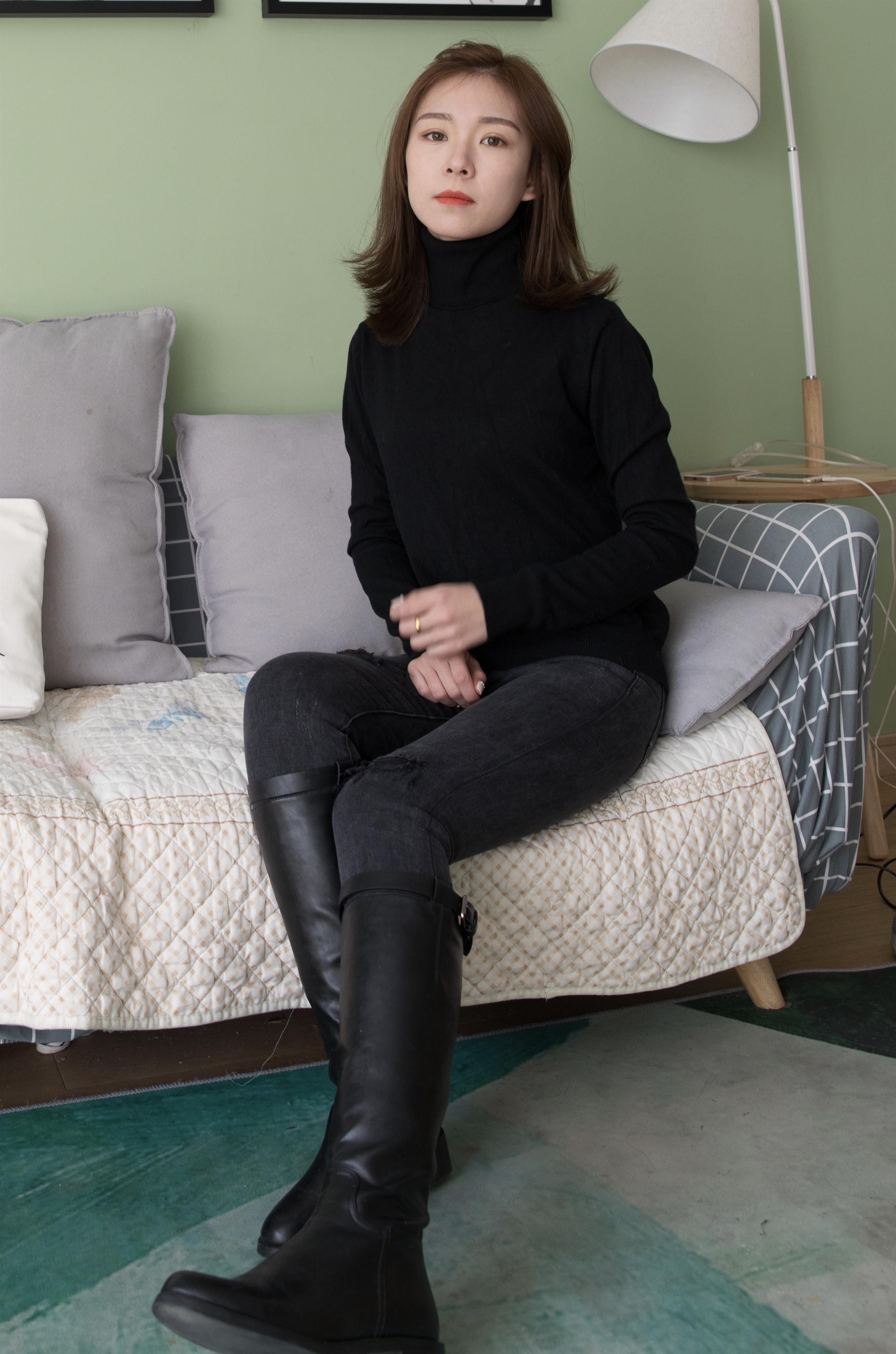 《长靴棉袜脚丫》作品图