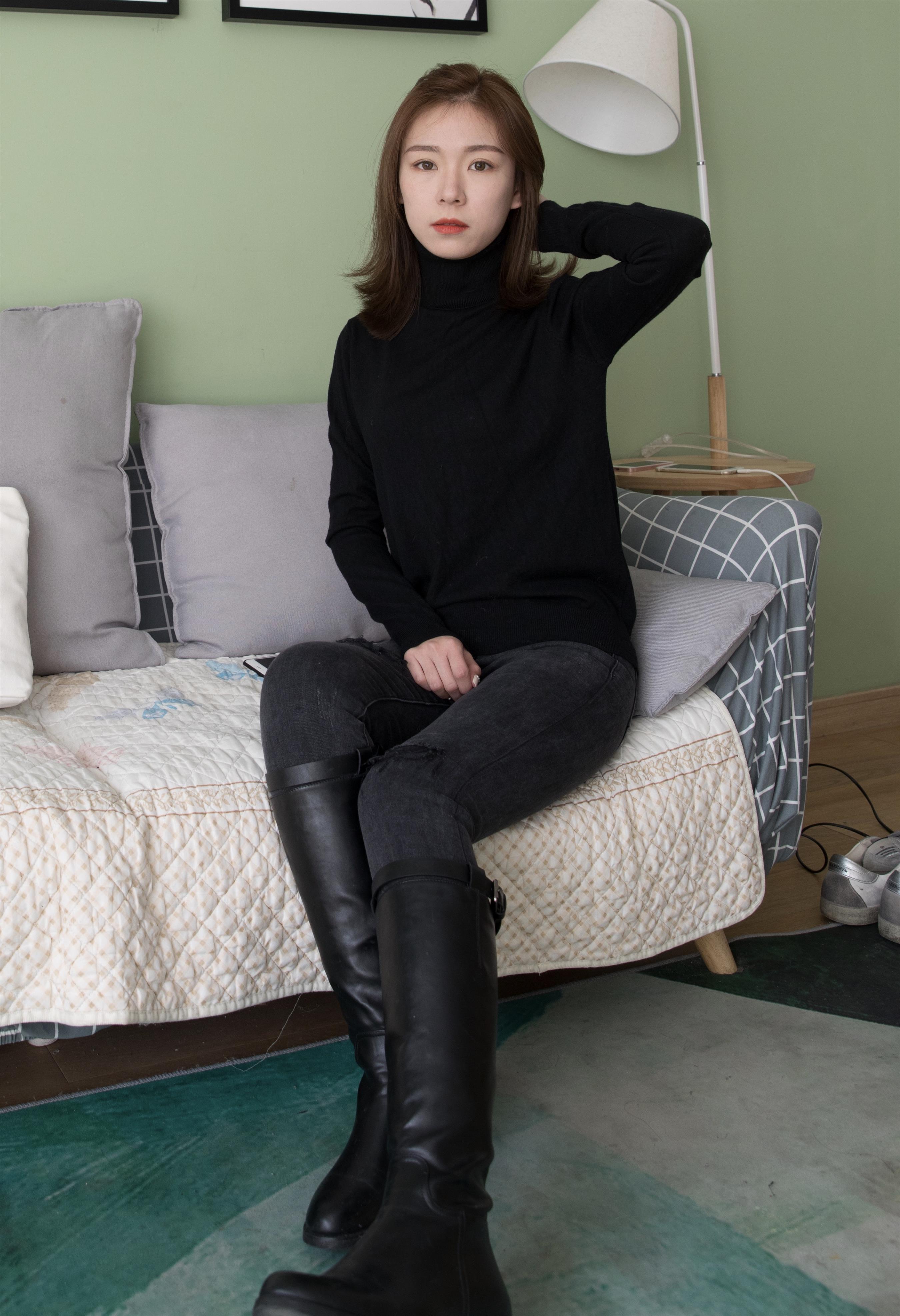 《长靴棉袜脚丫》作品图