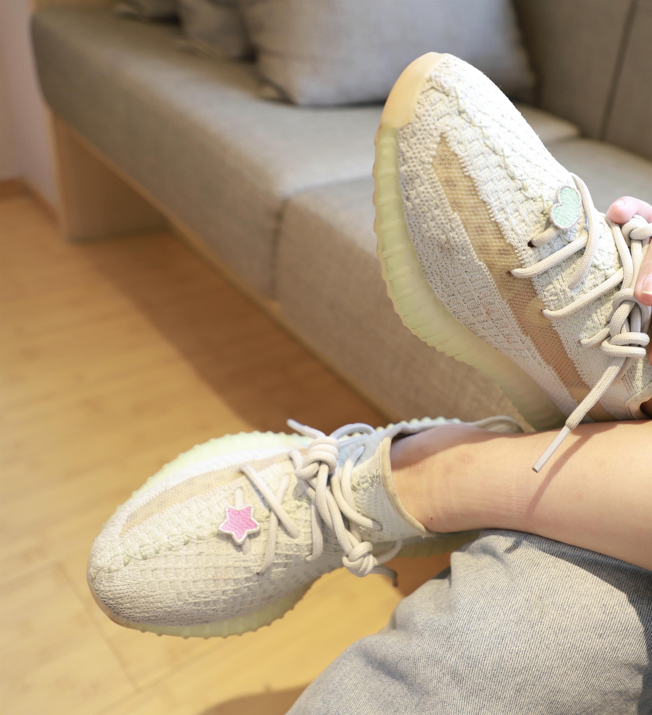 《俩小姐姐互闻jio》作品图