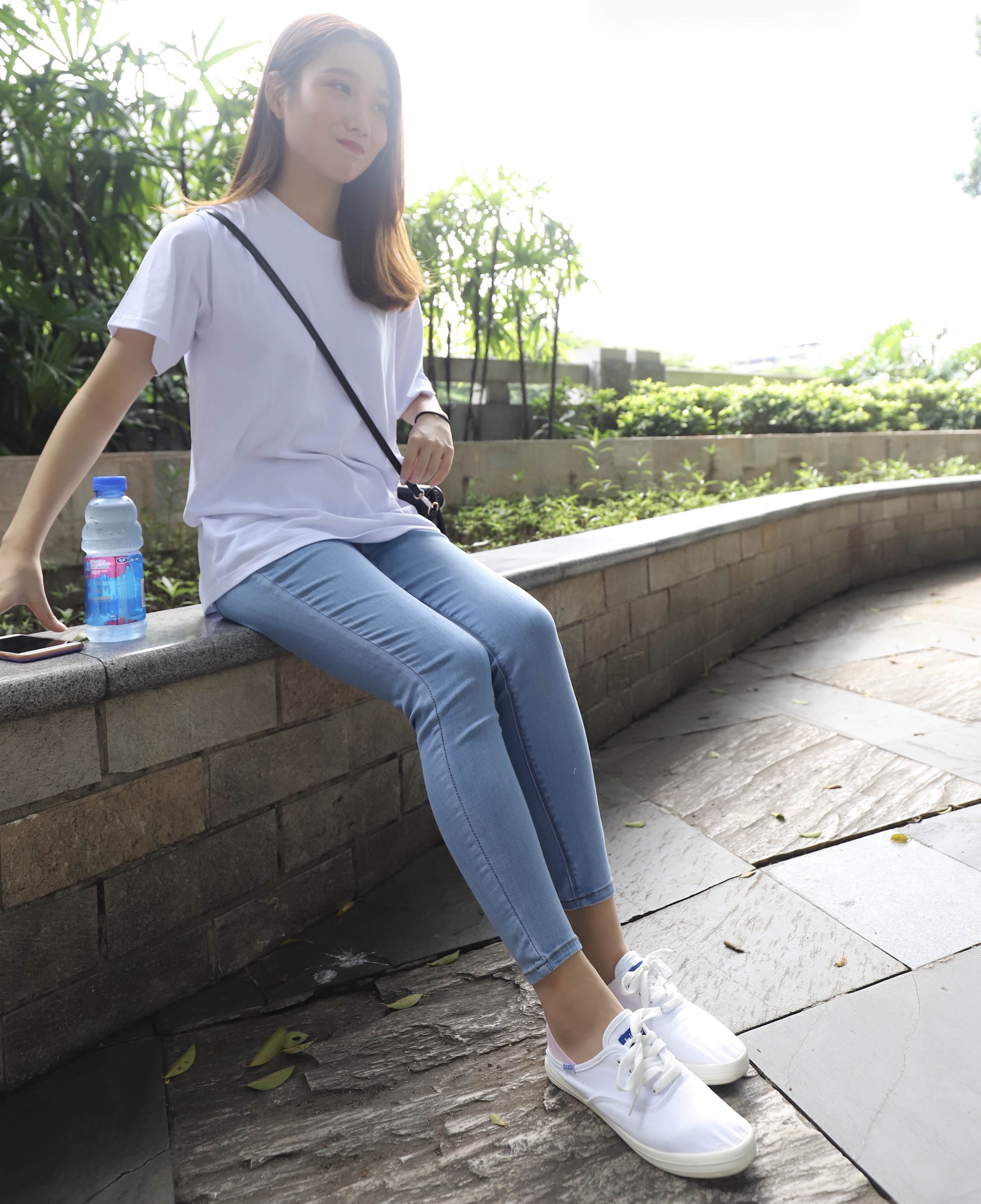 《布鞋の船套丝脚丫》作品图