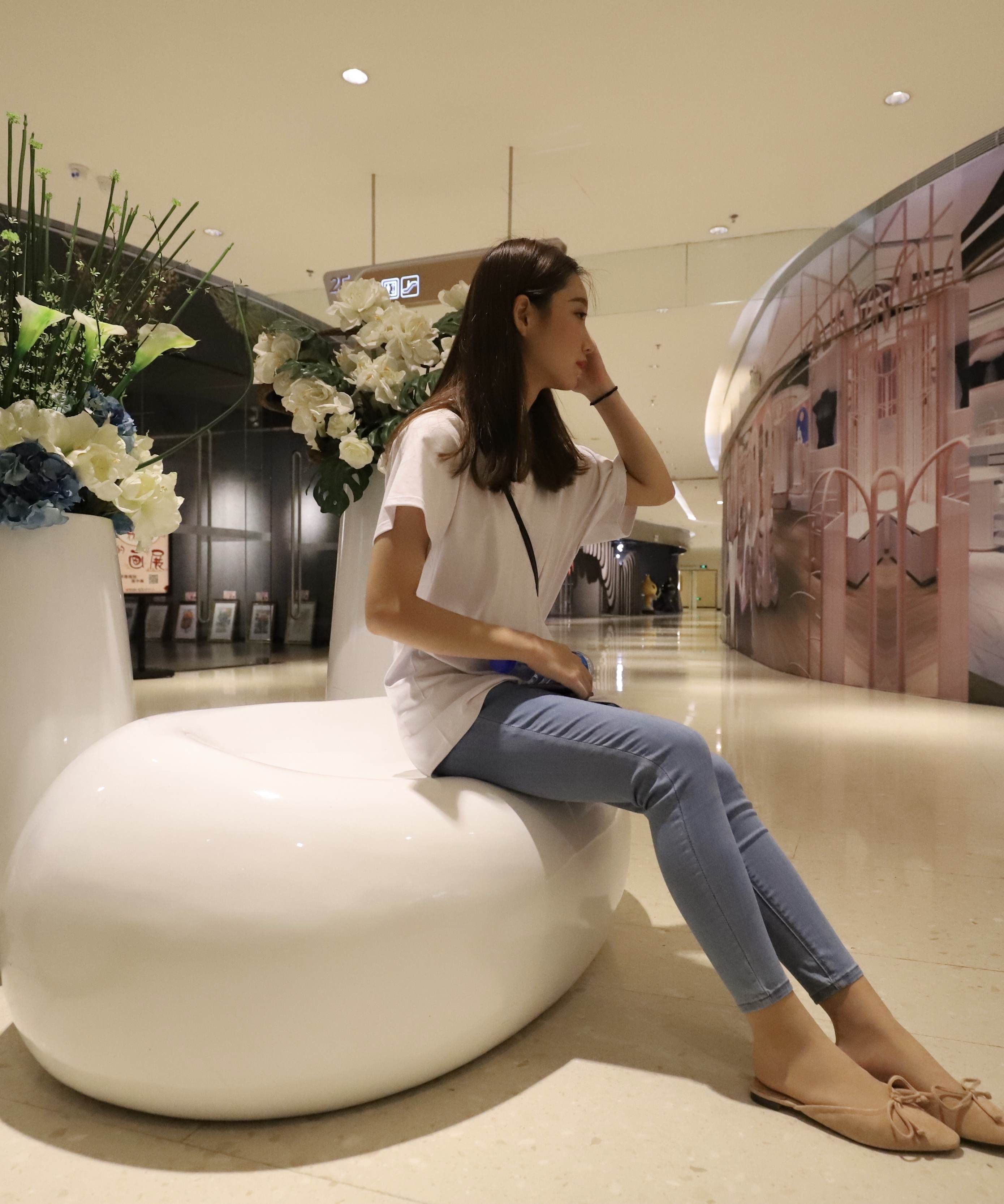 《紧身牛仔の丝袜脚+视频1个》作品图