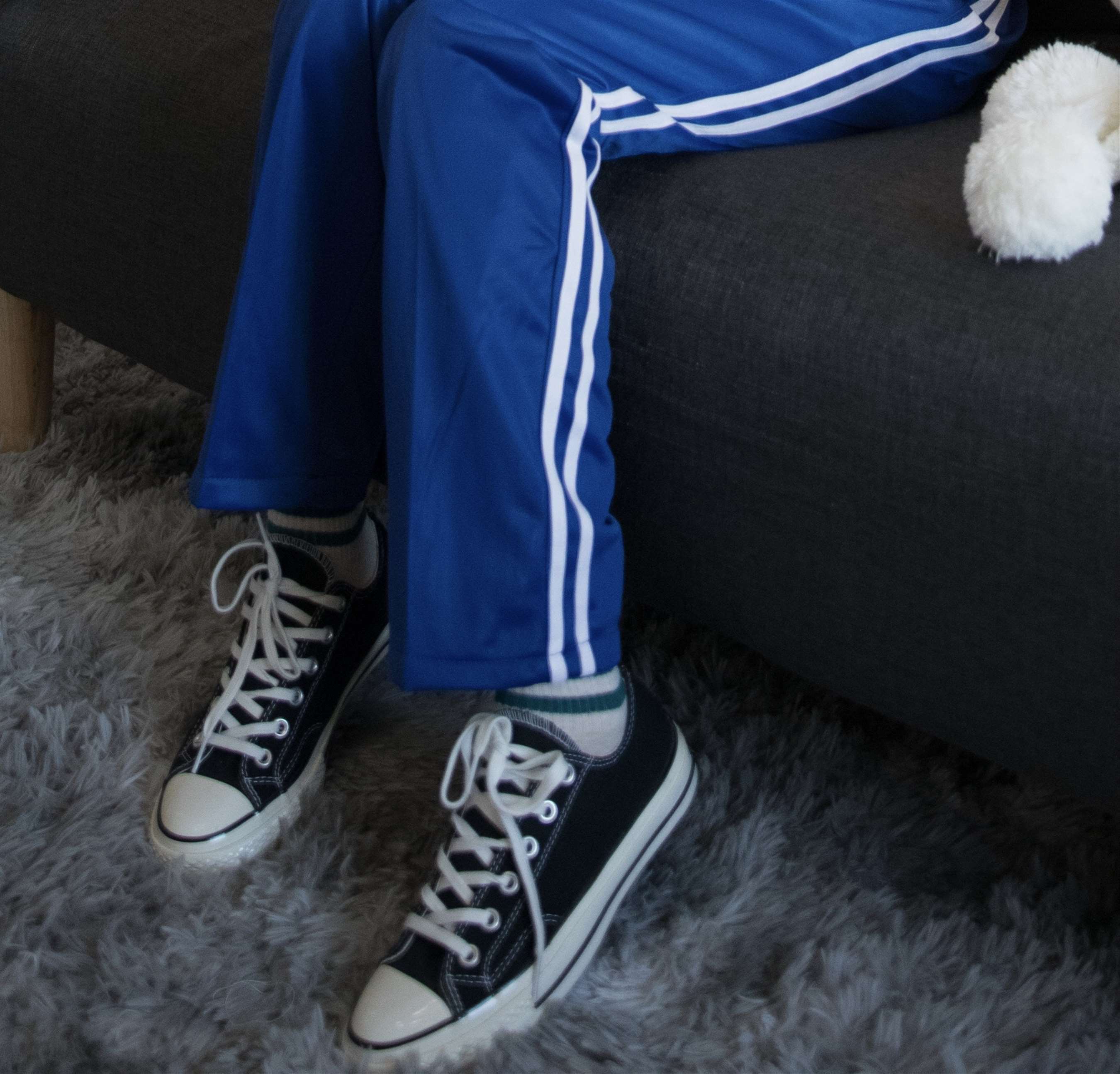 《校服板鞋の棉袜脚丫》作品图