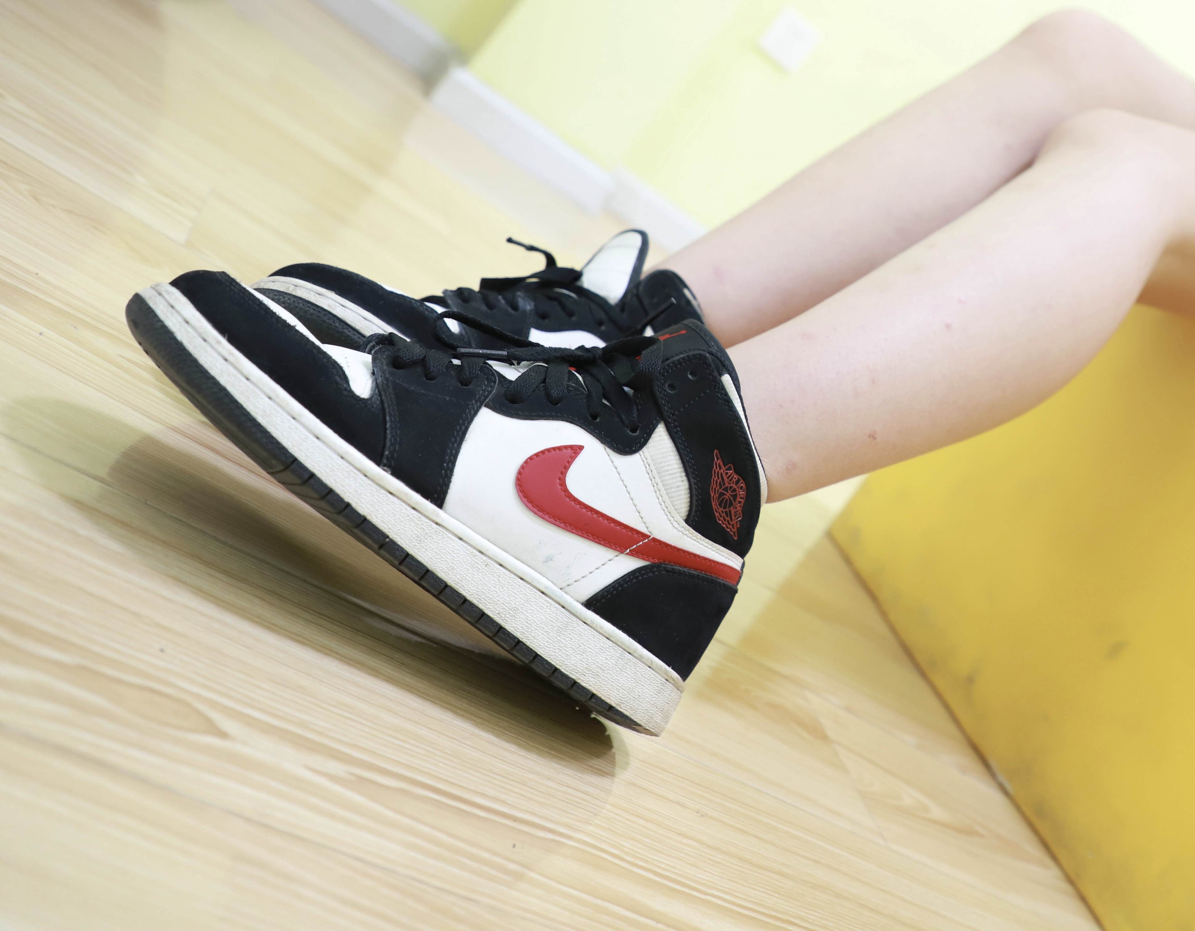 《球鞋の棉袜脚丫+视频1个》作品图